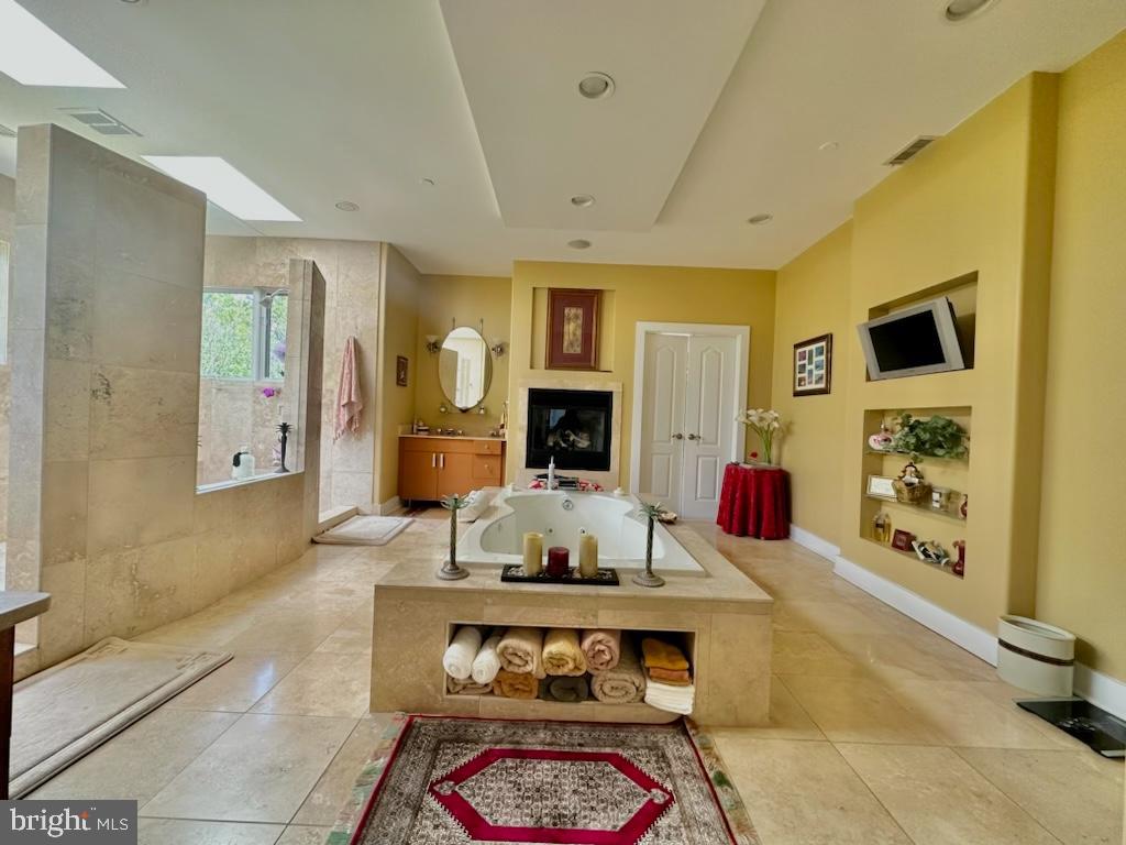 WOODMORE-RESUB-PLAT 3> - Residential