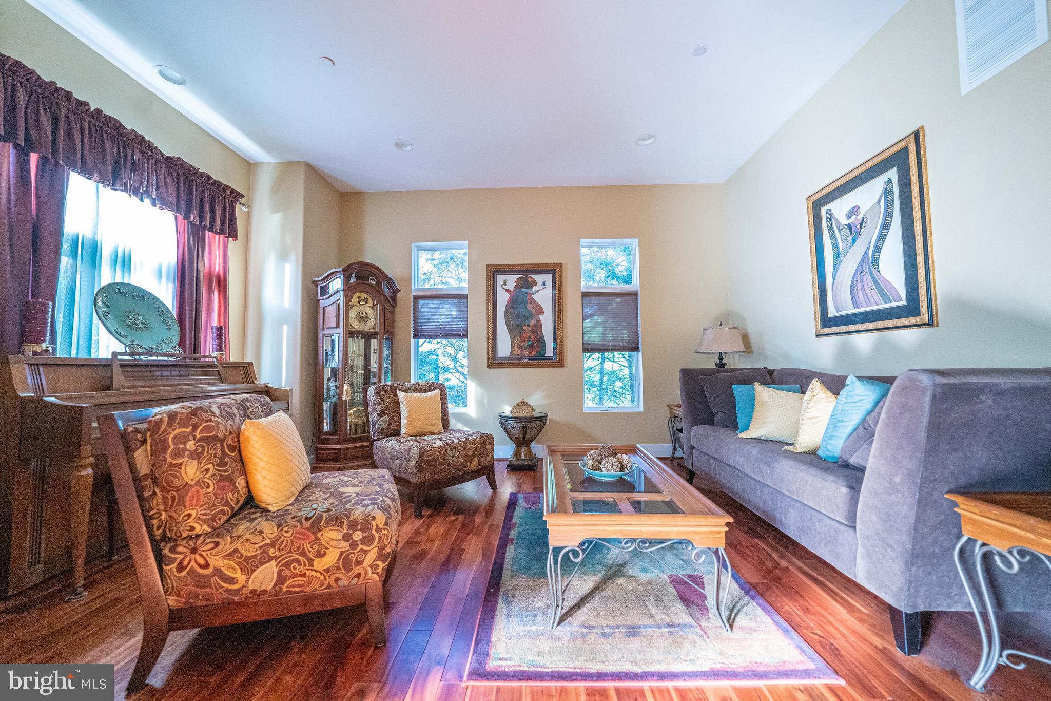 WOODMORE-RESUB-PLAT 3> - Residential