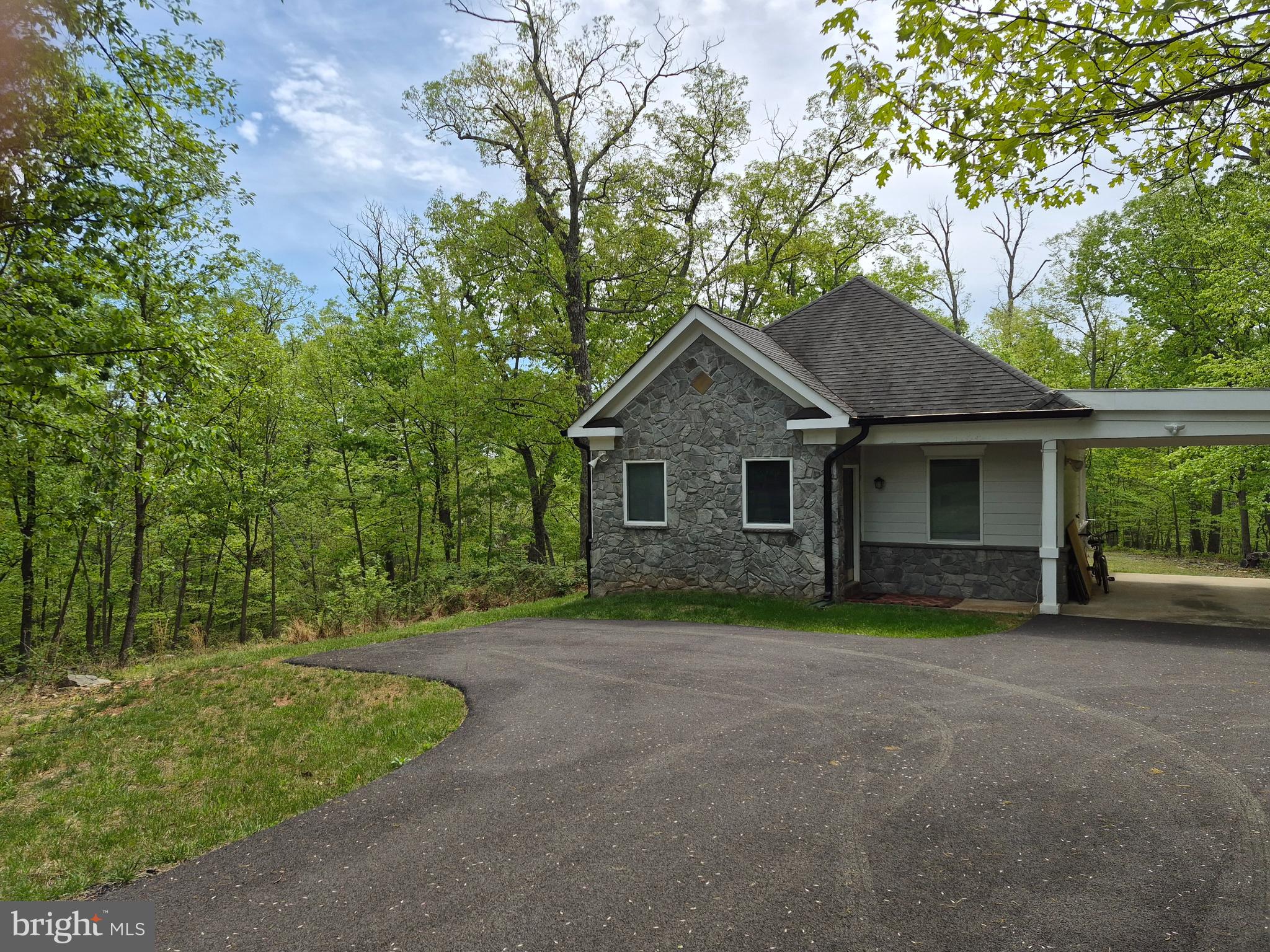 41453 FOX CREEK LN VA 201 FOX CREEK LN