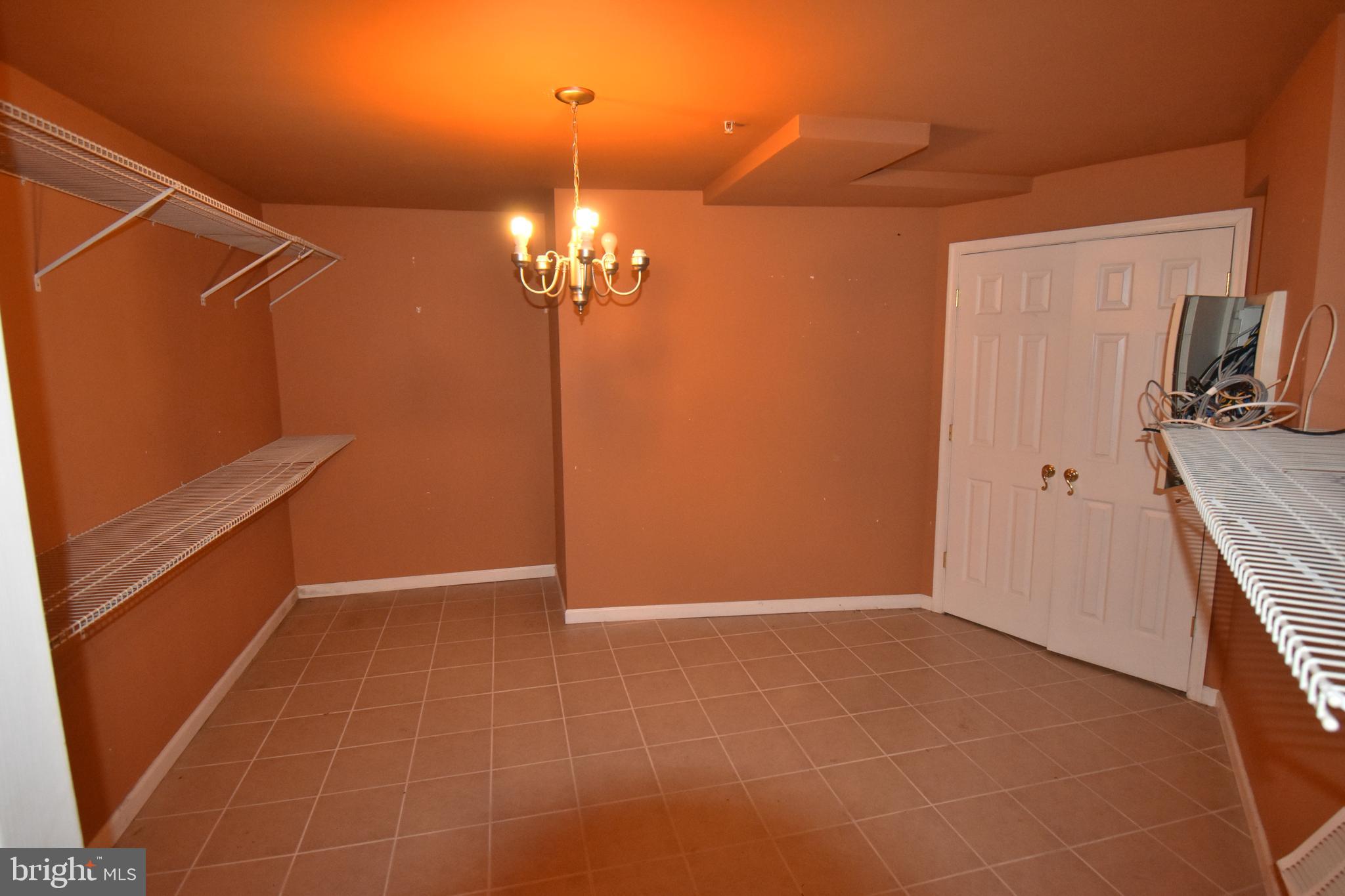 OAK CREEK CLUB - Residential