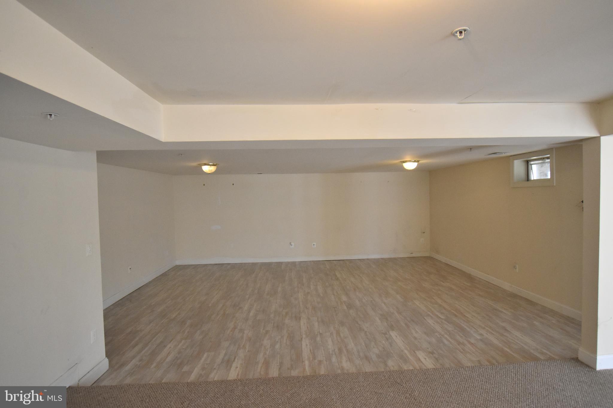 OAK CREEK CLUB - Residential