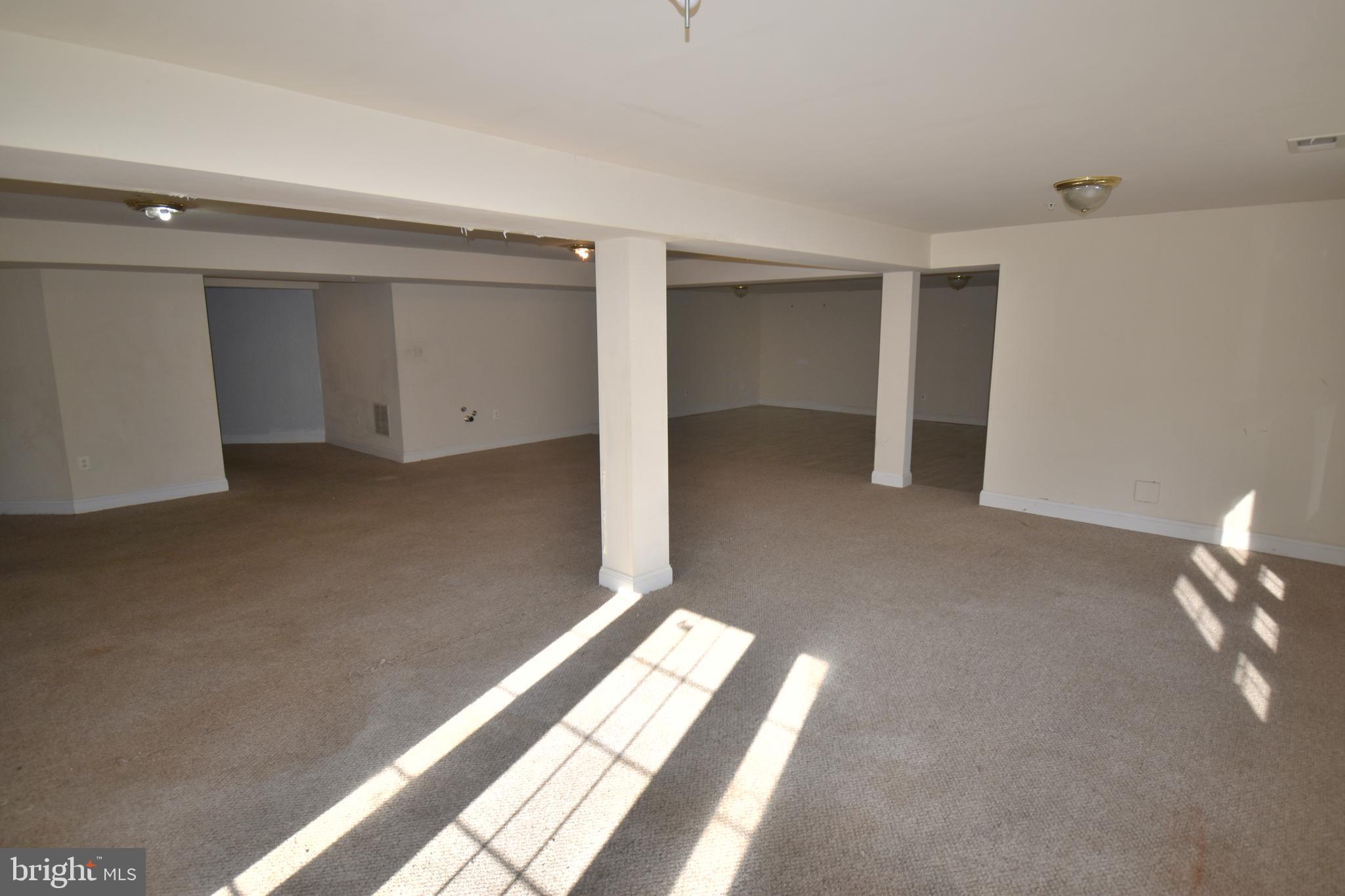 OAK CREEK CLUB - Residential