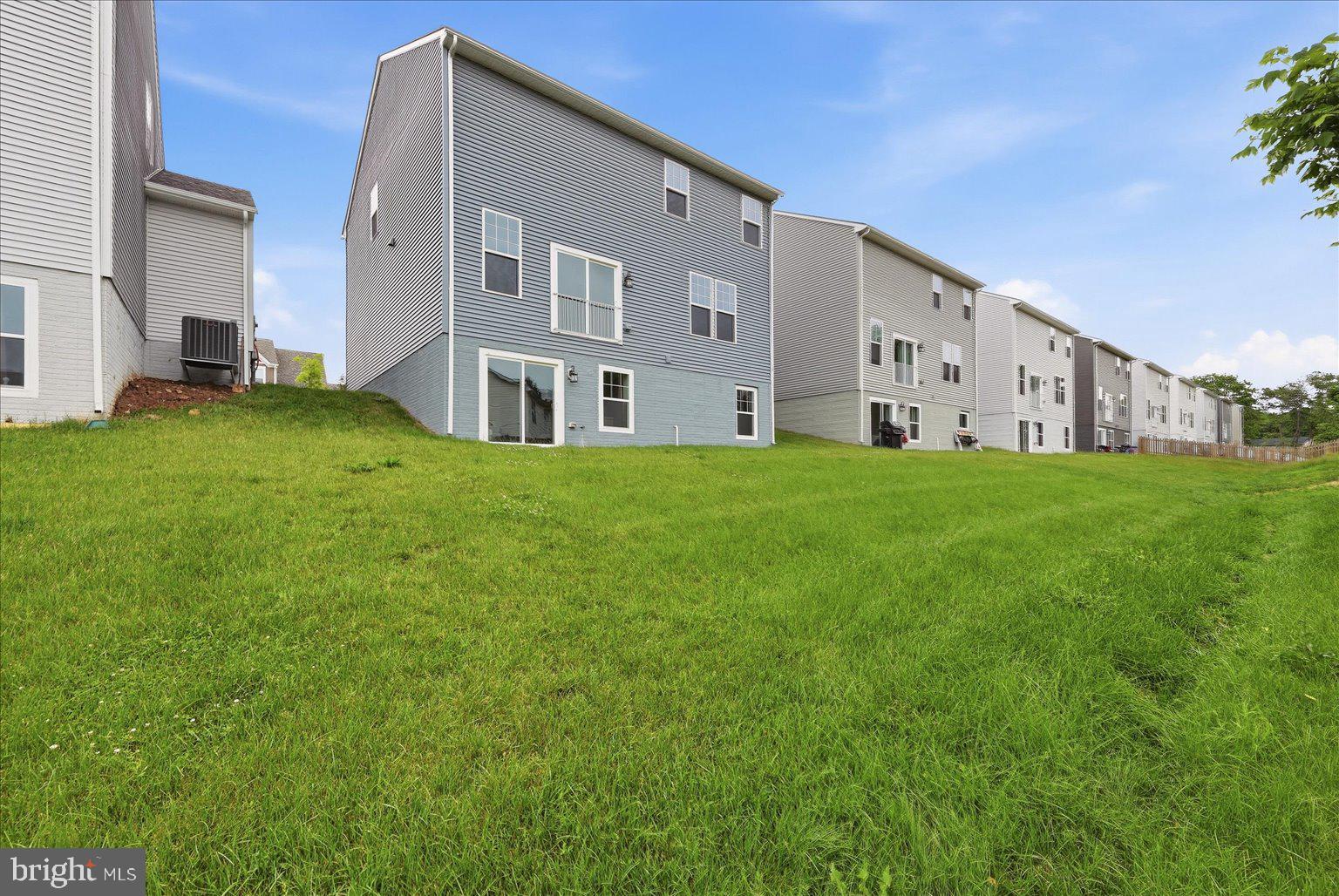 PRESIDENTS POINTE - Residential