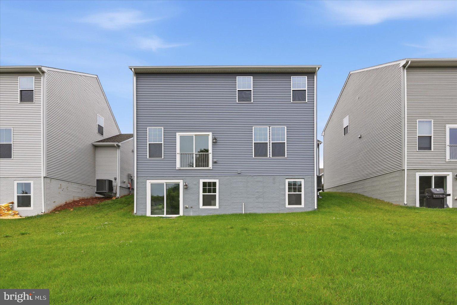 PRESIDENTS POINTE - Residential