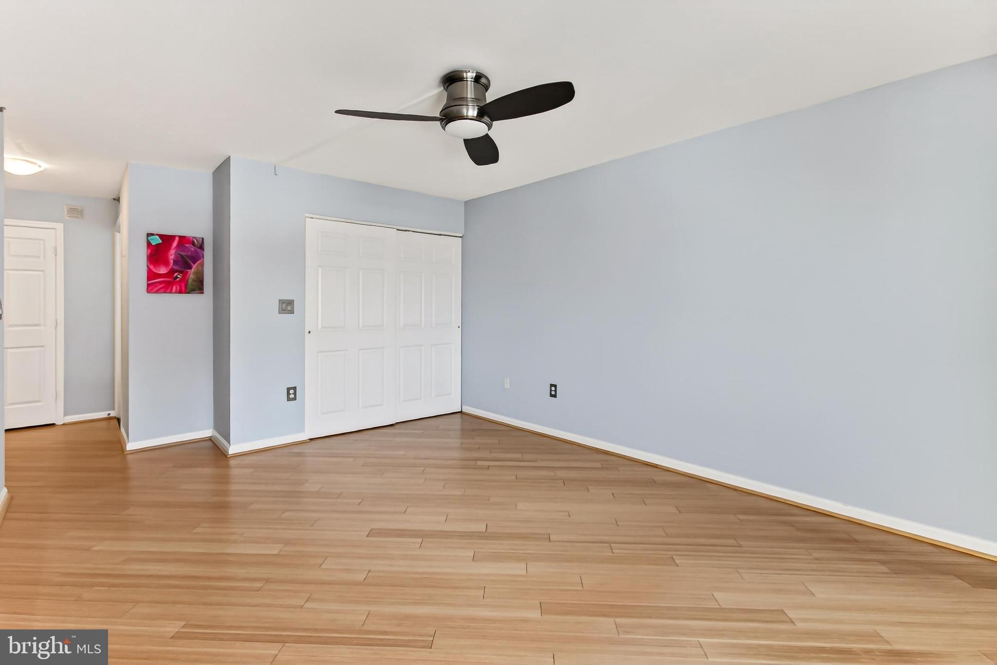 CARLYLE TOWERS - Residential