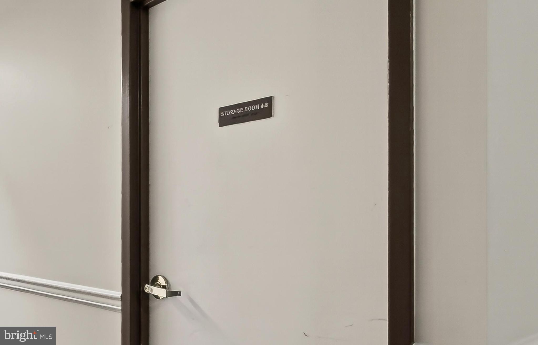 CARLYLE TOWERS - Residential