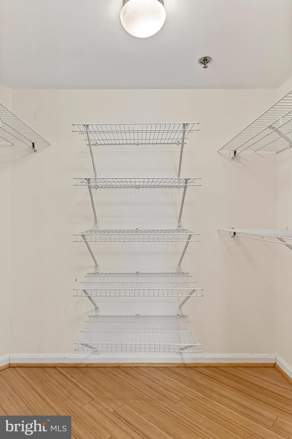 CARLYLE TOWERS - Residential