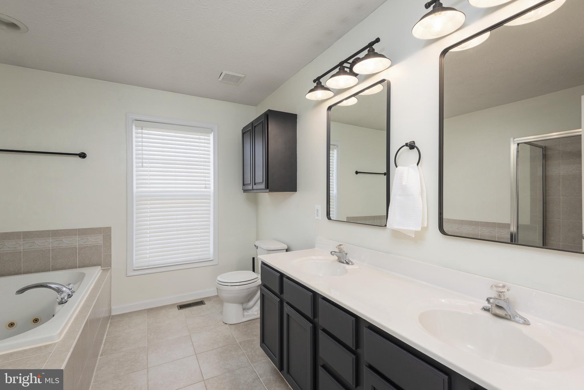 SAVANNAH OVERLOOK - Residential