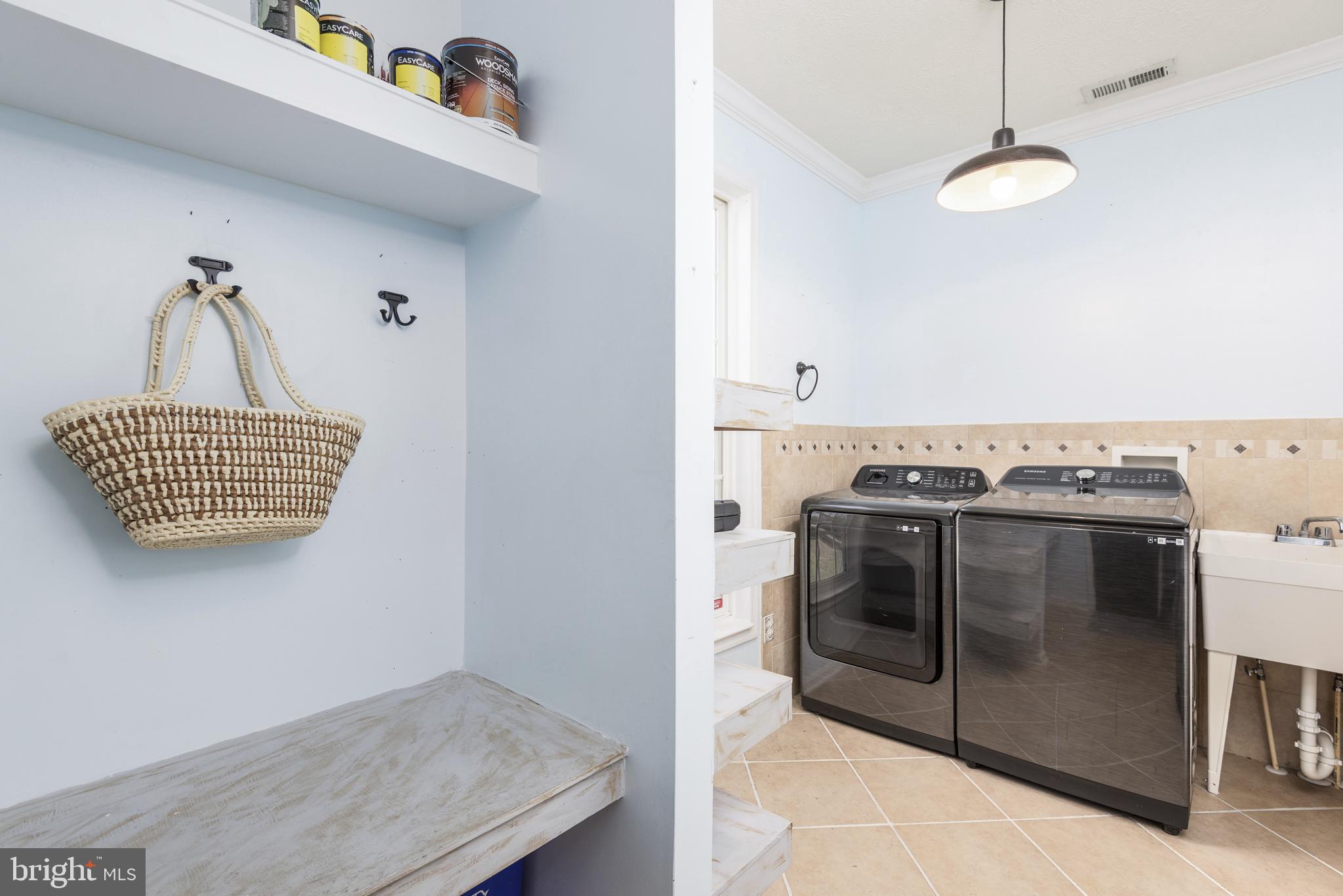 SAVANNAH OVERLOOK - Residential