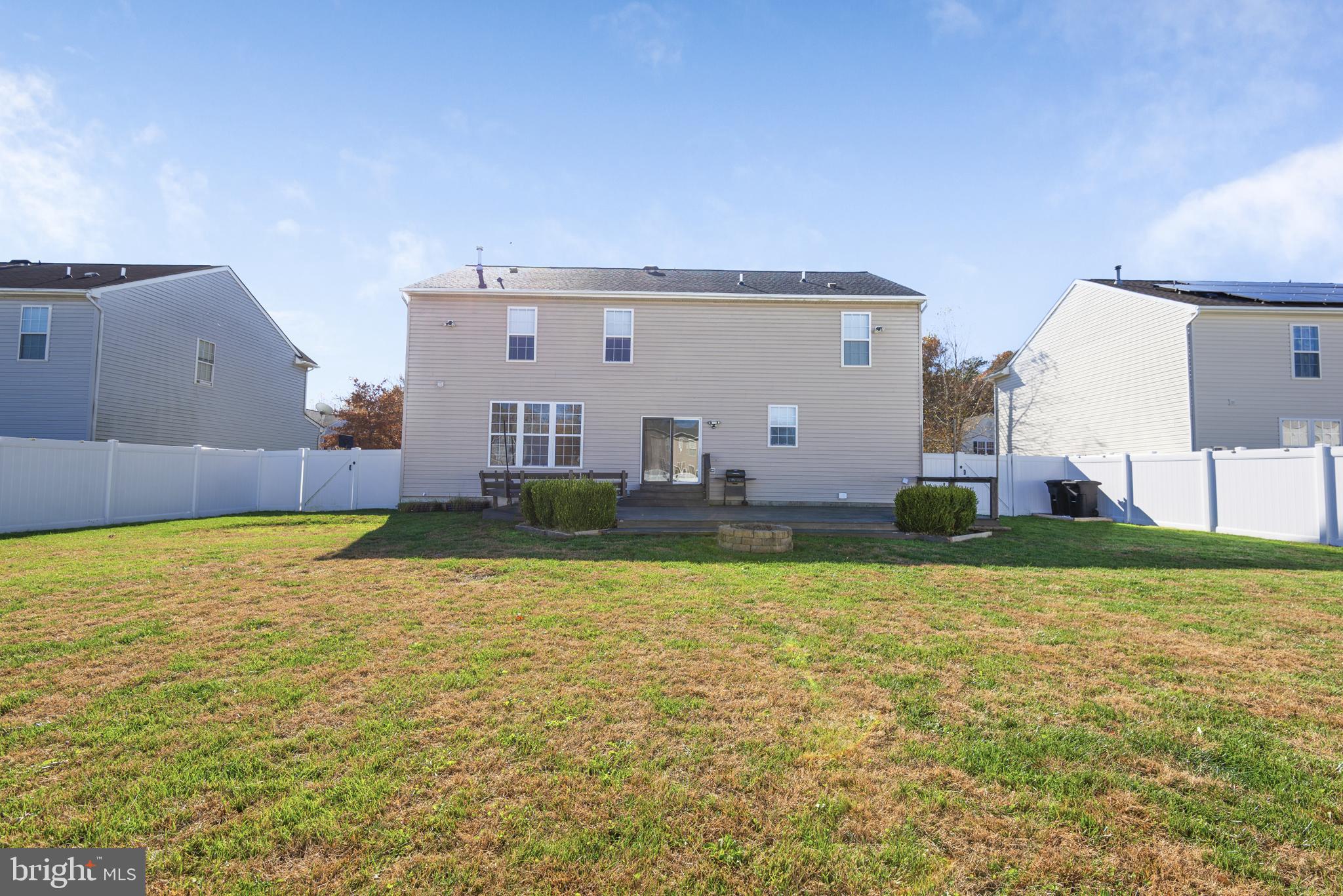 SAVANNAH OVERLOOK - Residential