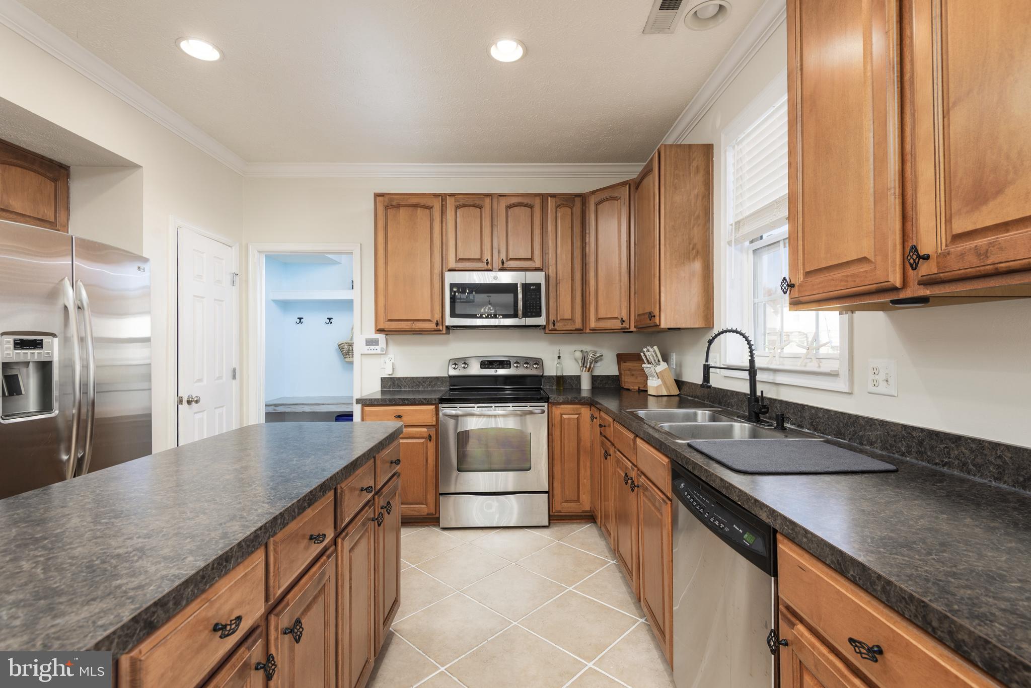 SAVANNAH OVERLOOK - Residential