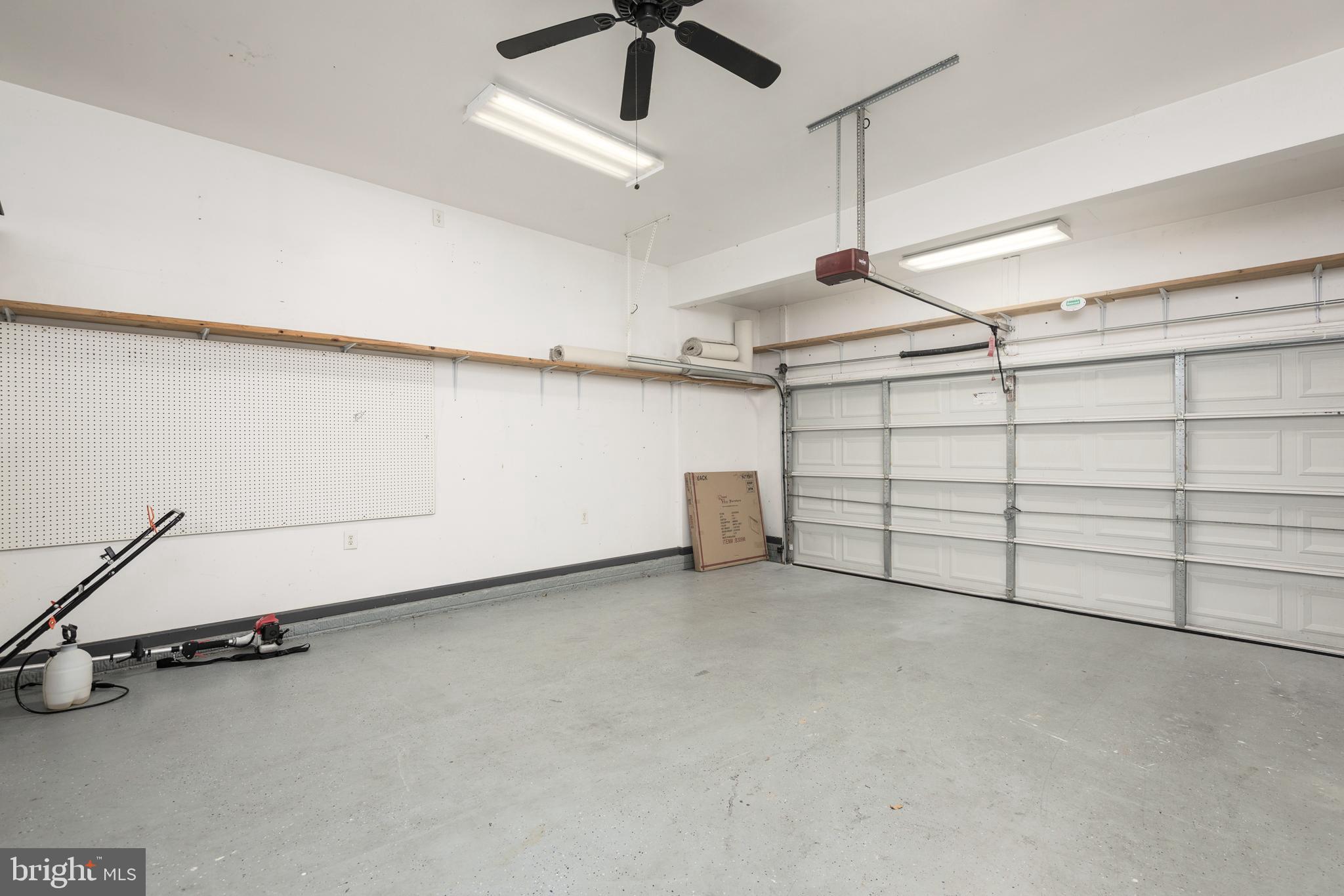 SAVANNAH OVERLOOK - Residential