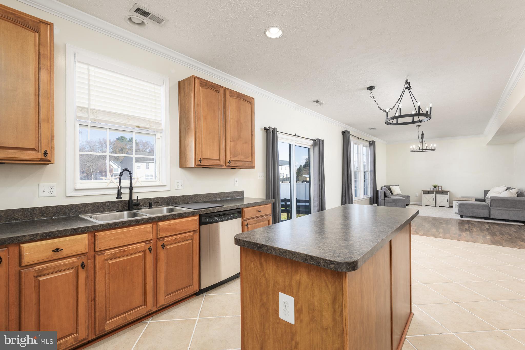 SAVANNAH OVERLOOK - Residential