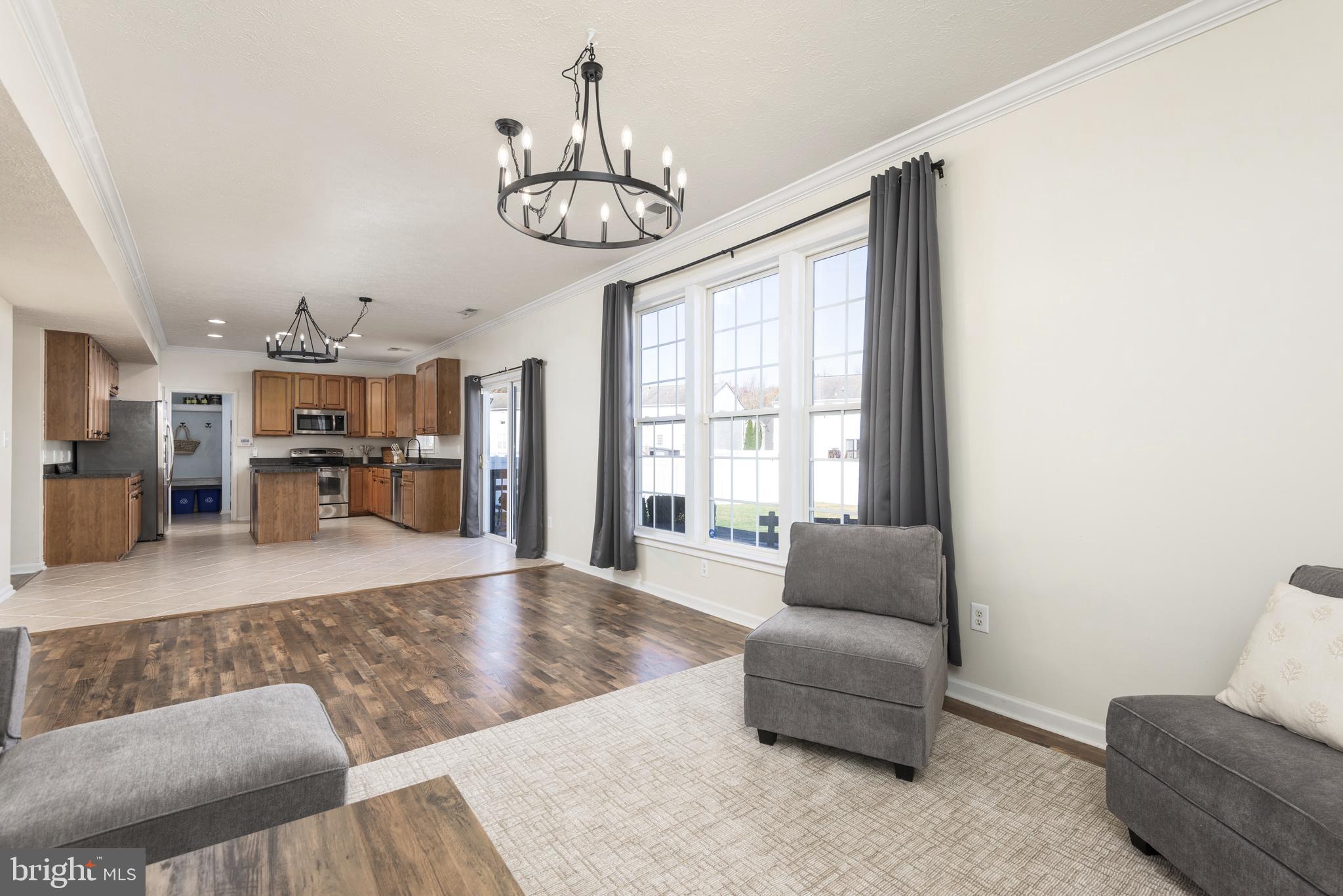 SAVANNAH OVERLOOK - Residential