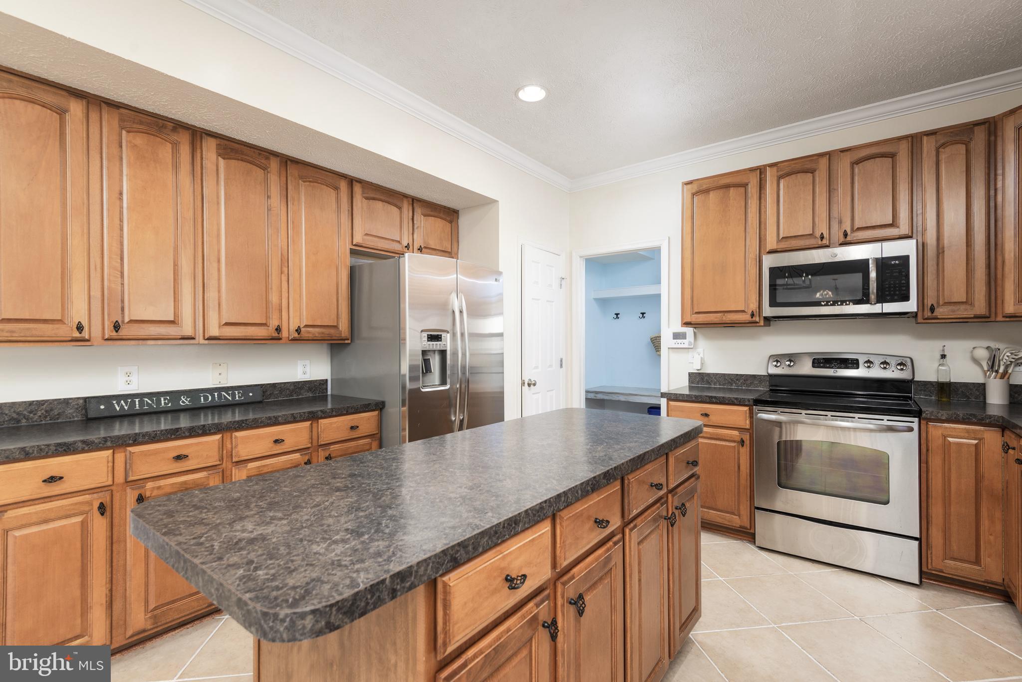 SAVANNAH OVERLOOK - Residential