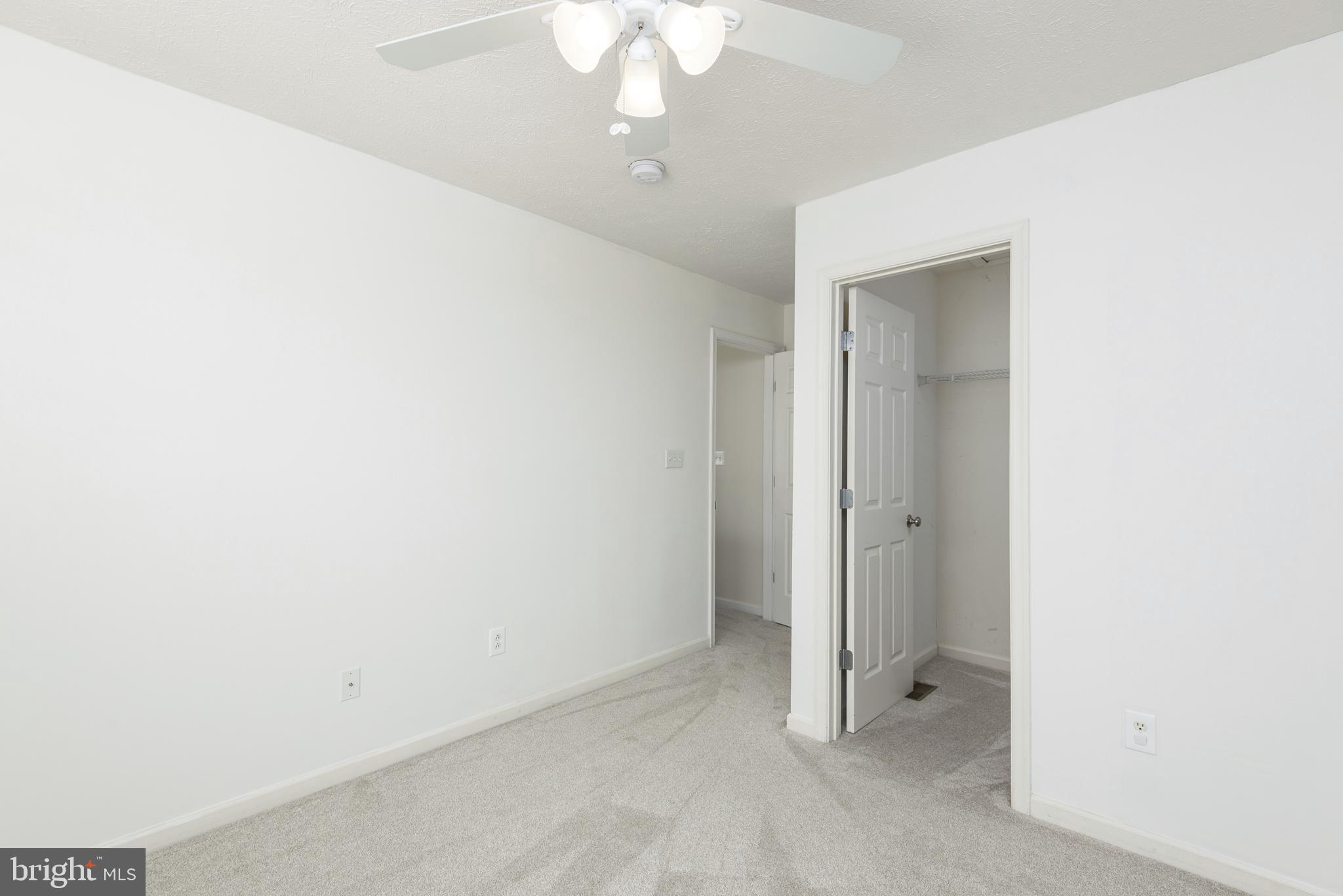 SAVANNAH OVERLOOK - Residential