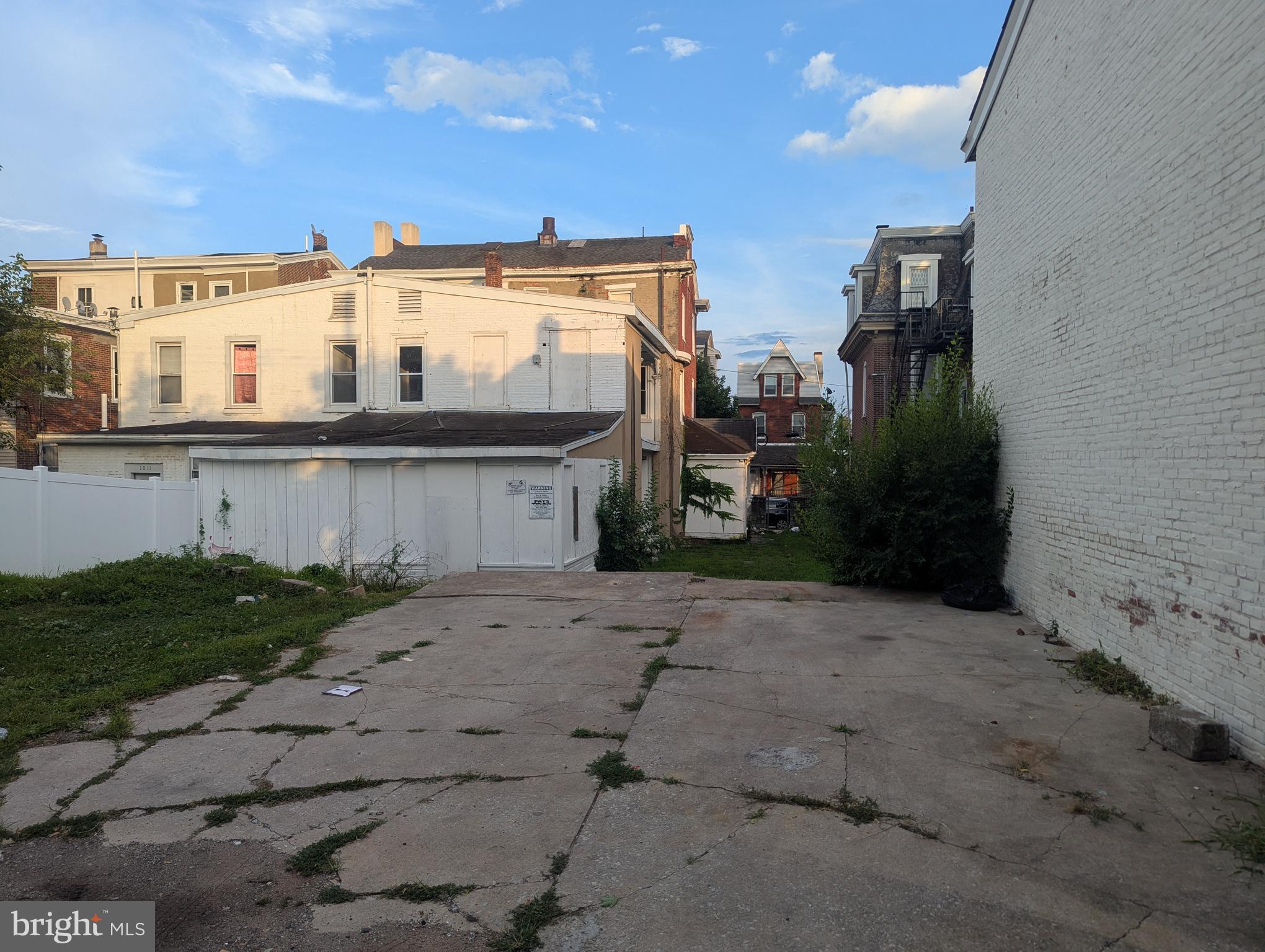 1009 DEKALB STREET