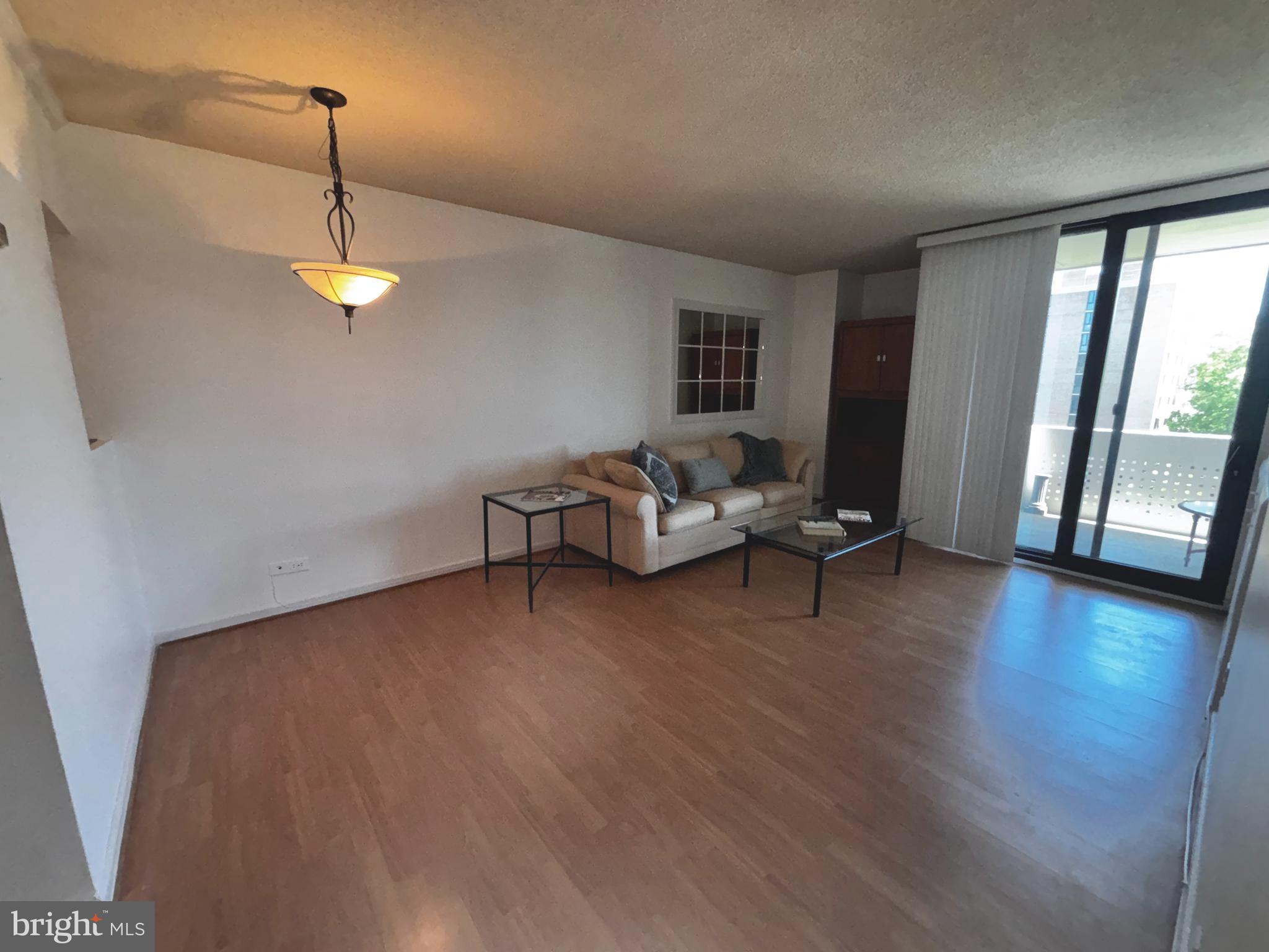 1250 4TH STREET SW W405