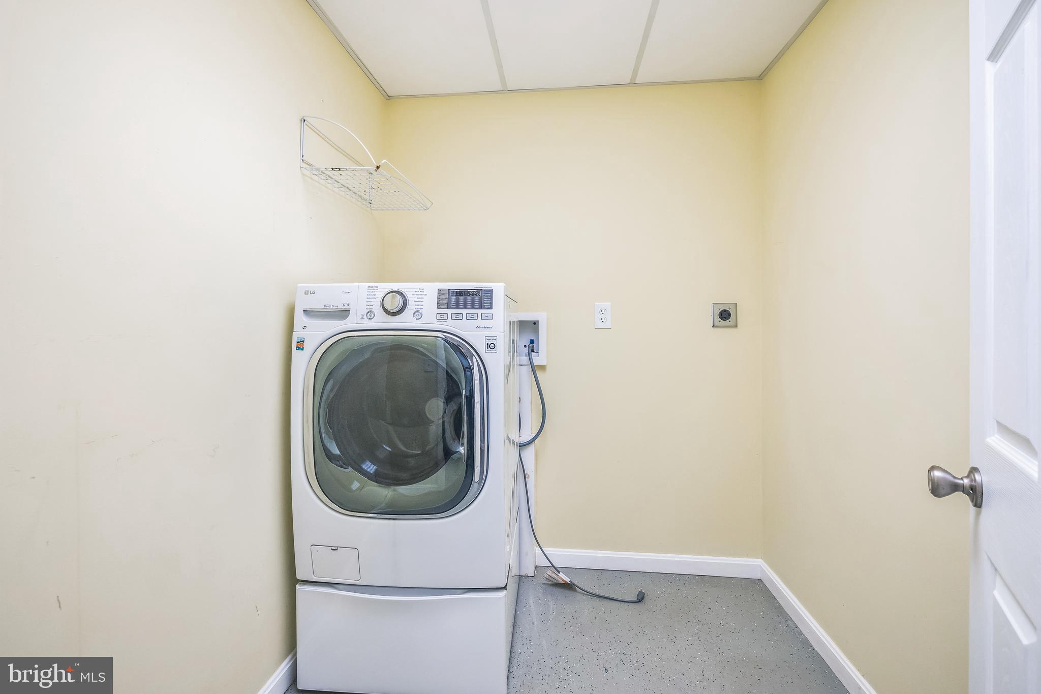 PARKSIDE ESTATES - Residential