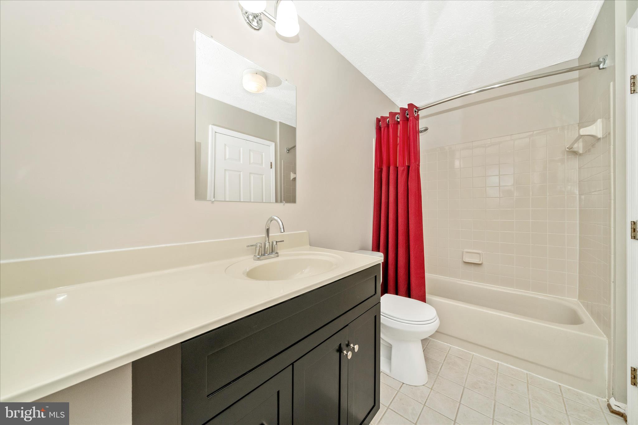 LONGRIDGE KNOLLS - Residential