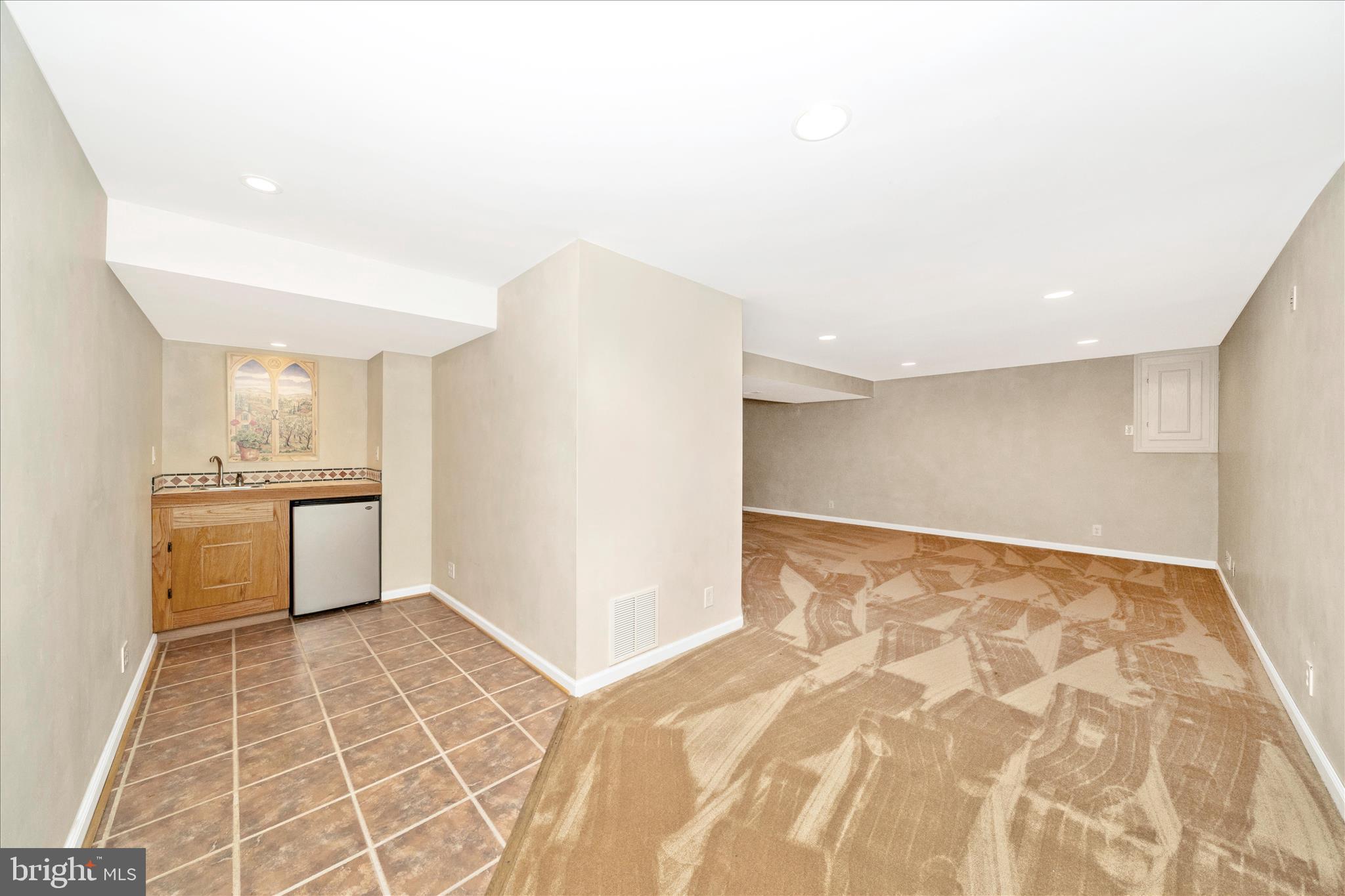 LONGRIDGE KNOLLS - Residential