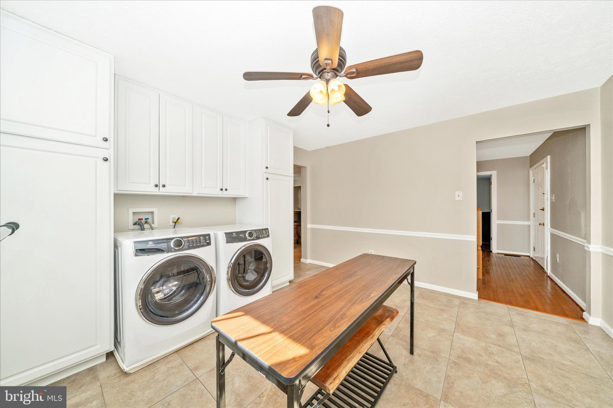 LONGRIDGE KNOLLS - Residential