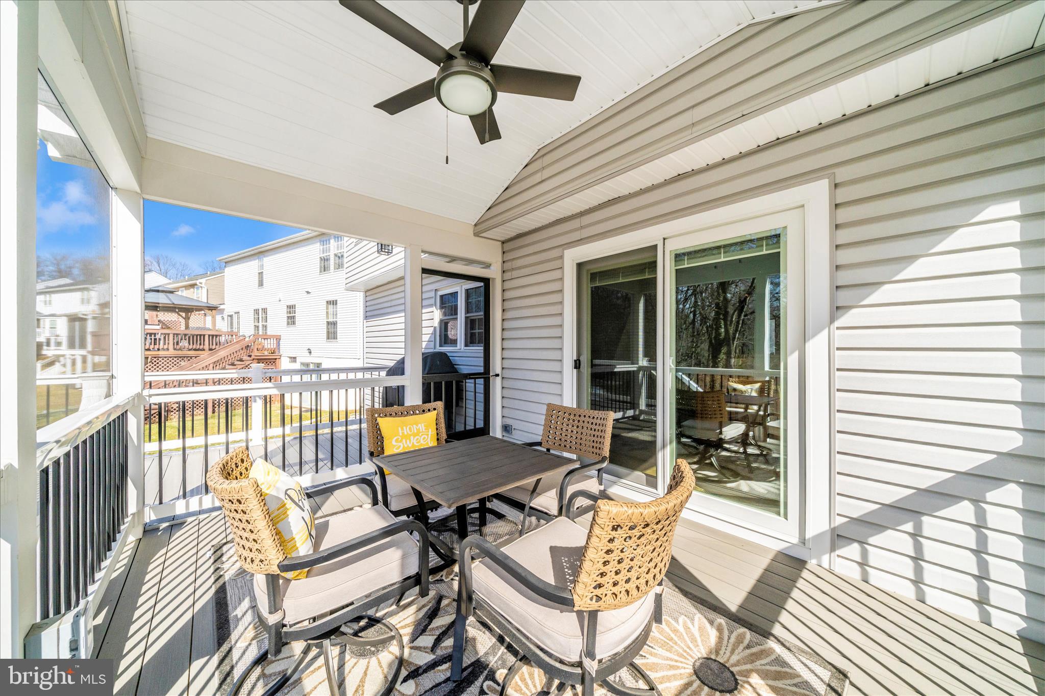 LONGRIDGE KNOLLS - Residential