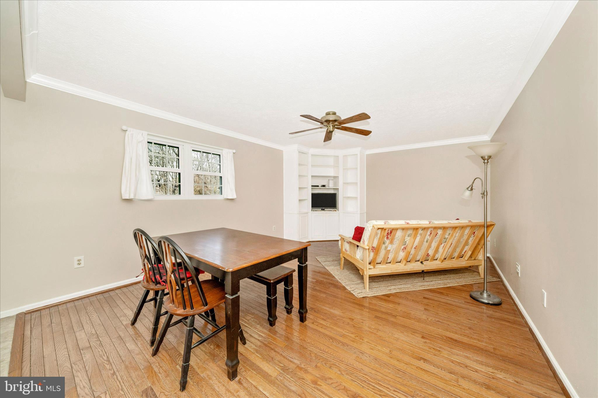 LONGRIDGE KNOLLS - Residential