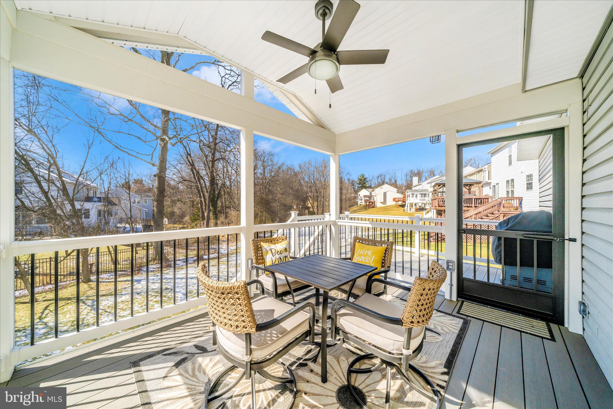 LONGRIDGE KNOLLS - Residential