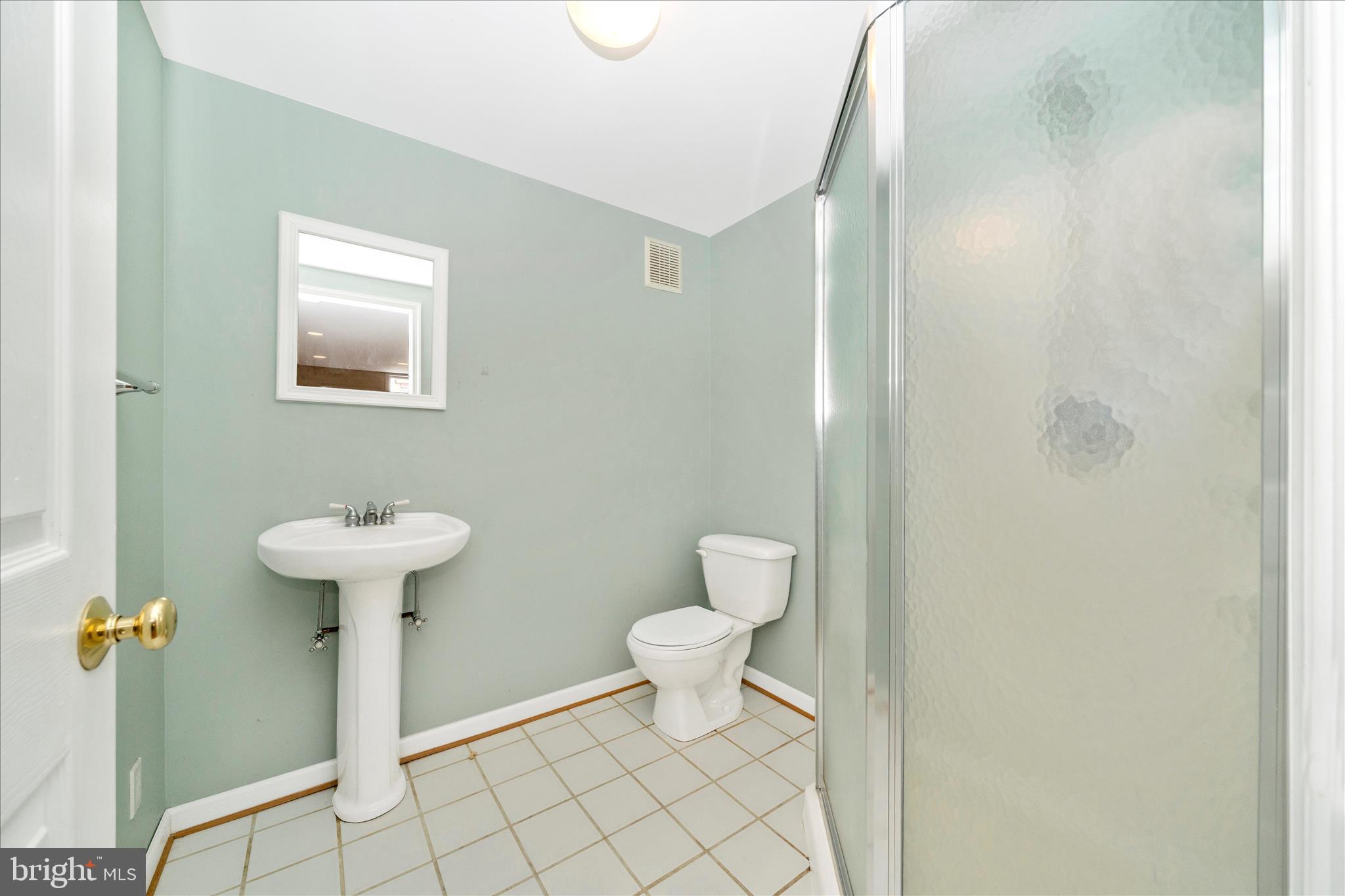 LONGRIDGE KNOLLS - Residential