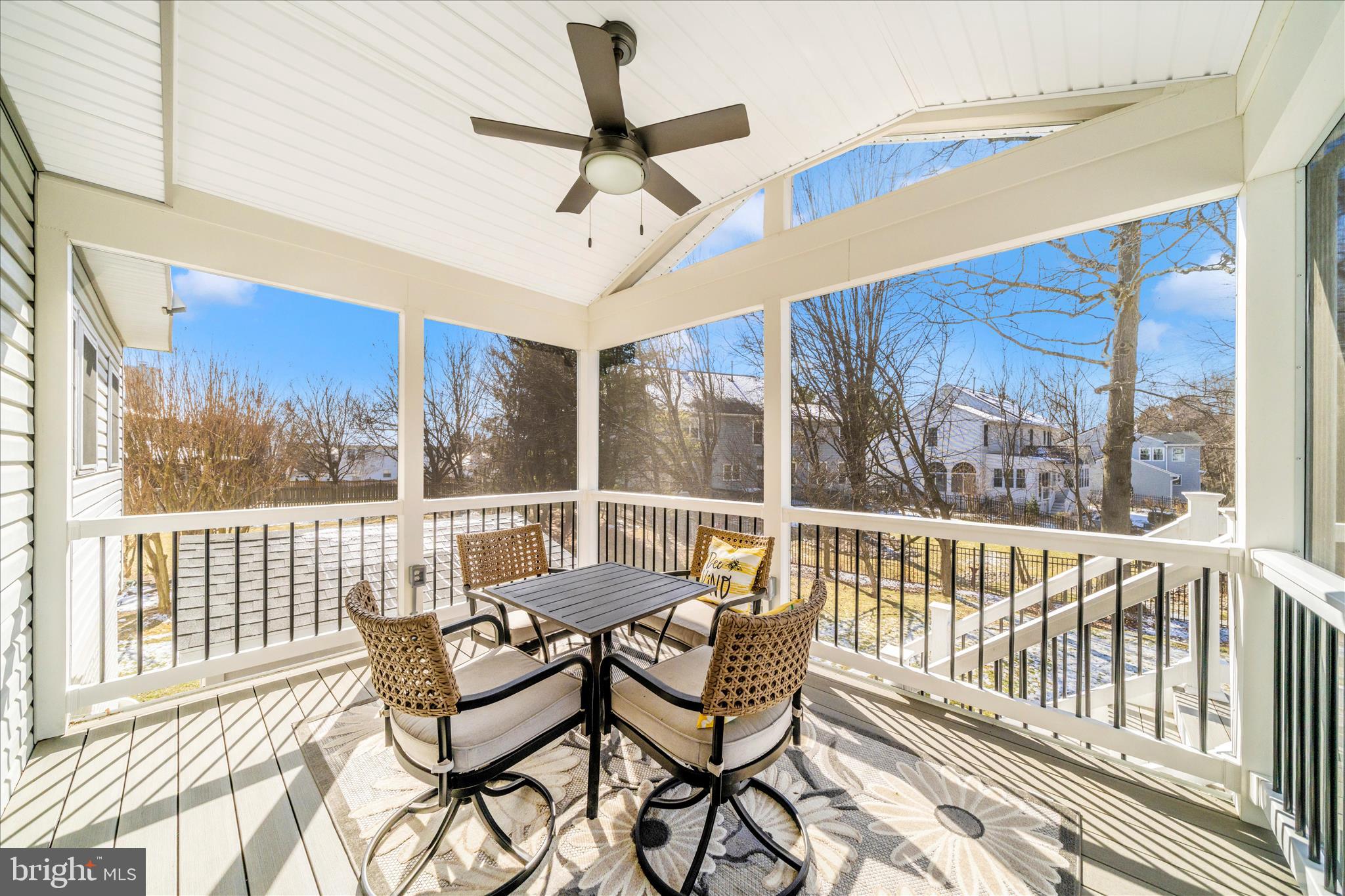 LONGRIDGE KNOLLS - Residential