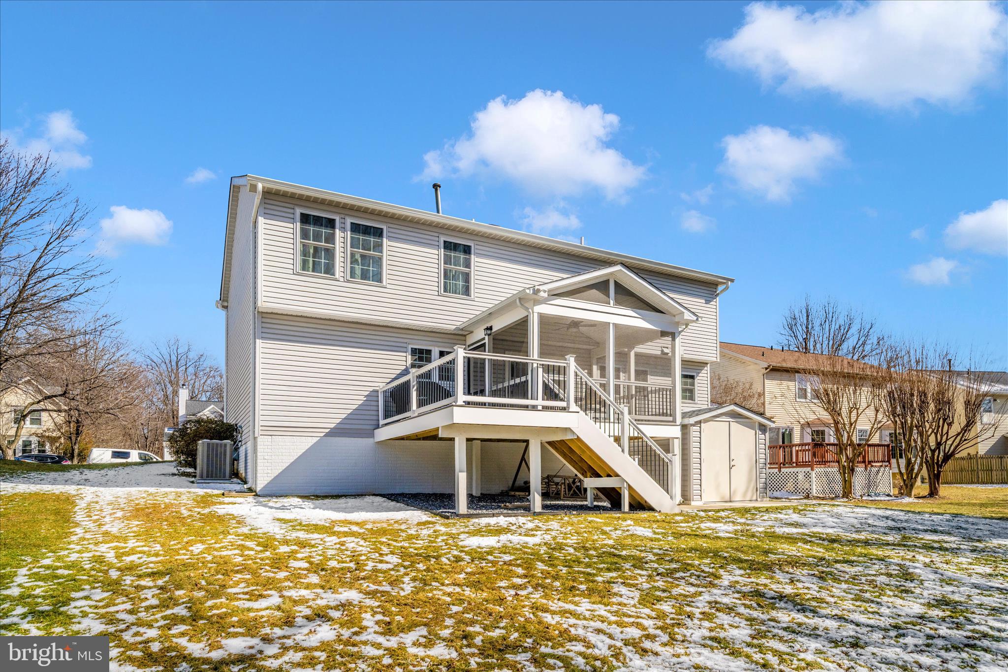 LONGRIDGE KNOLLS - Residential