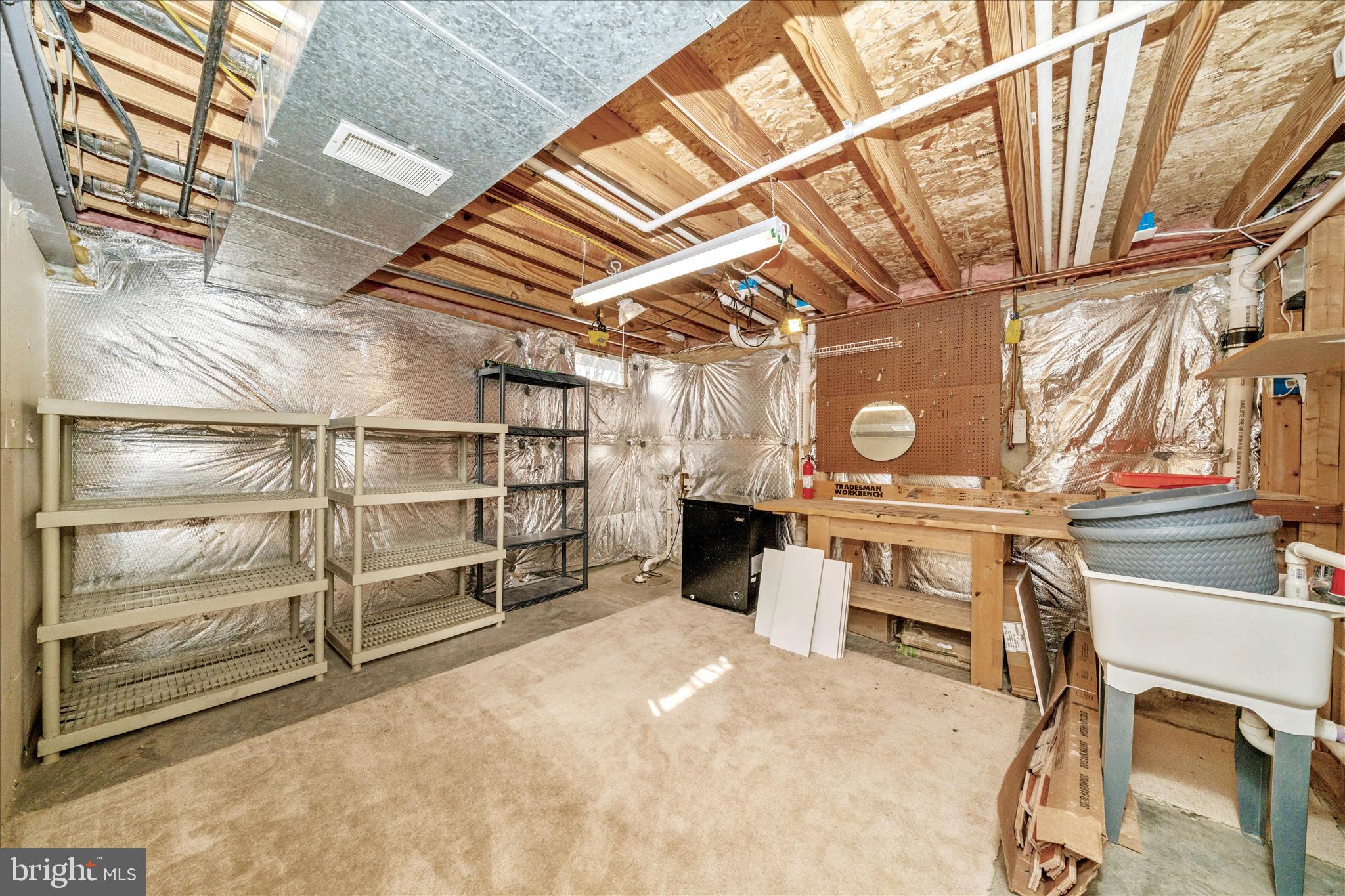 LONGRIDGE KNOLLS - Residential