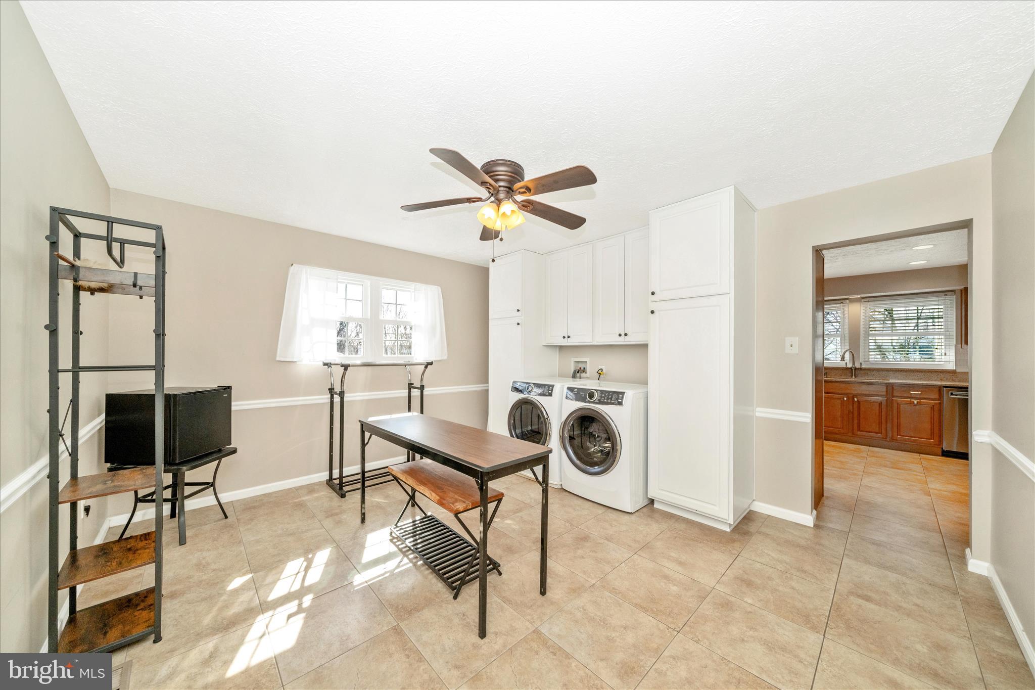 LONGRIDGE KNOLLS - Residential