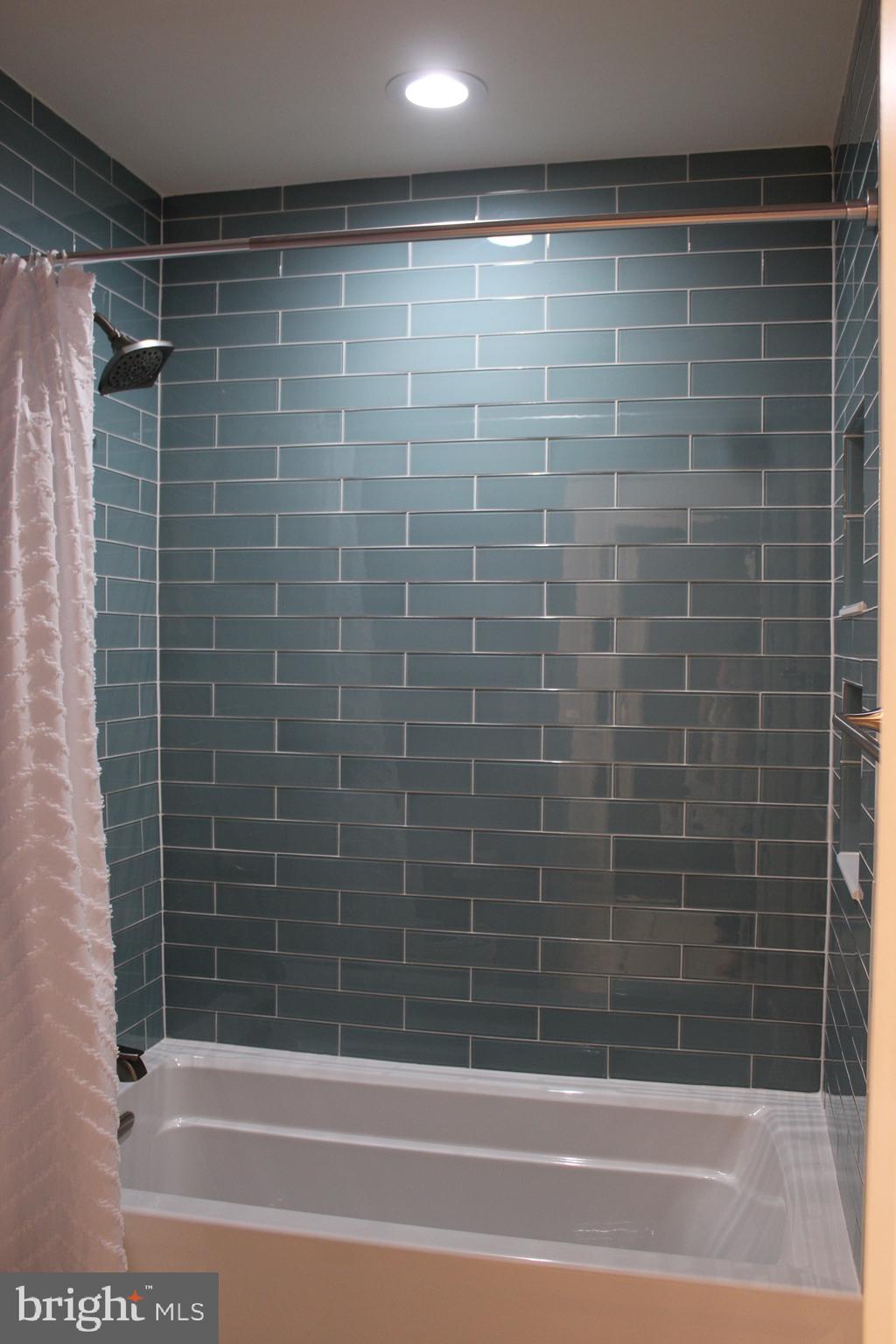 GREENWOOD - Residential