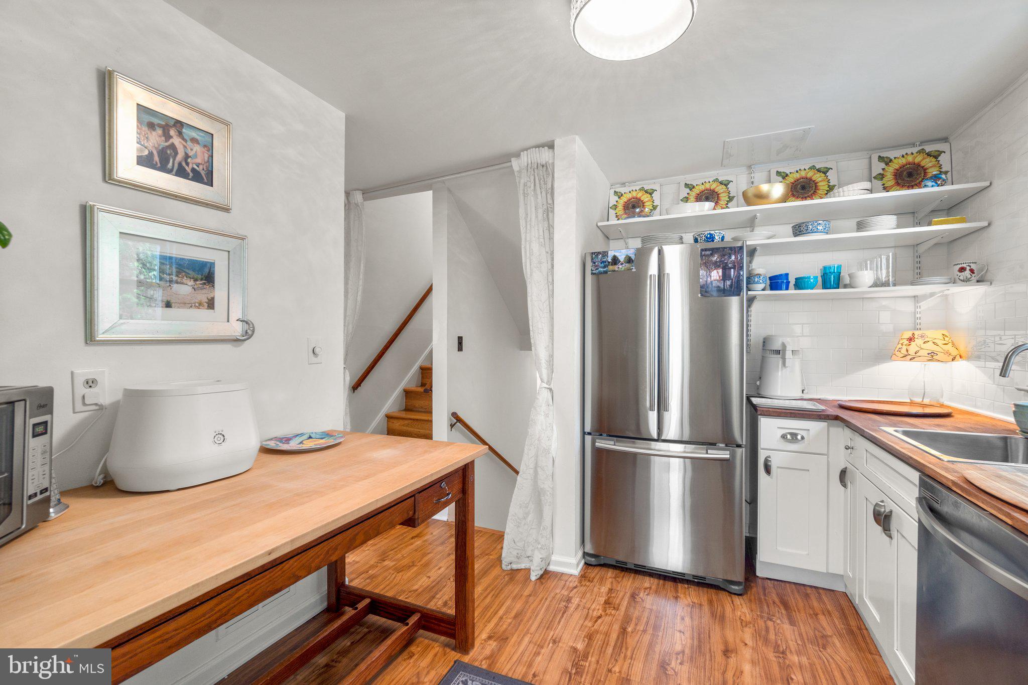 HILLSIDE ACRES - Residential