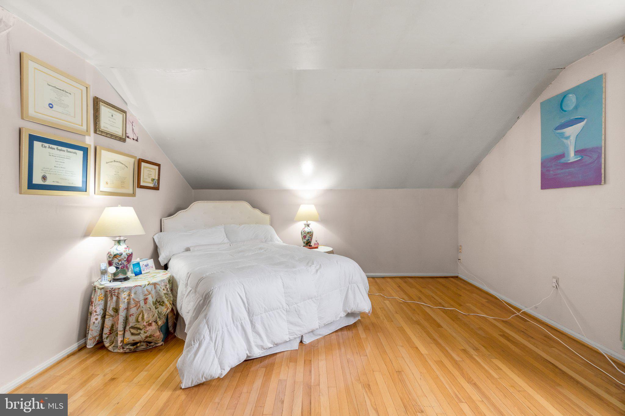 HILLSIDE ACRES - Residential