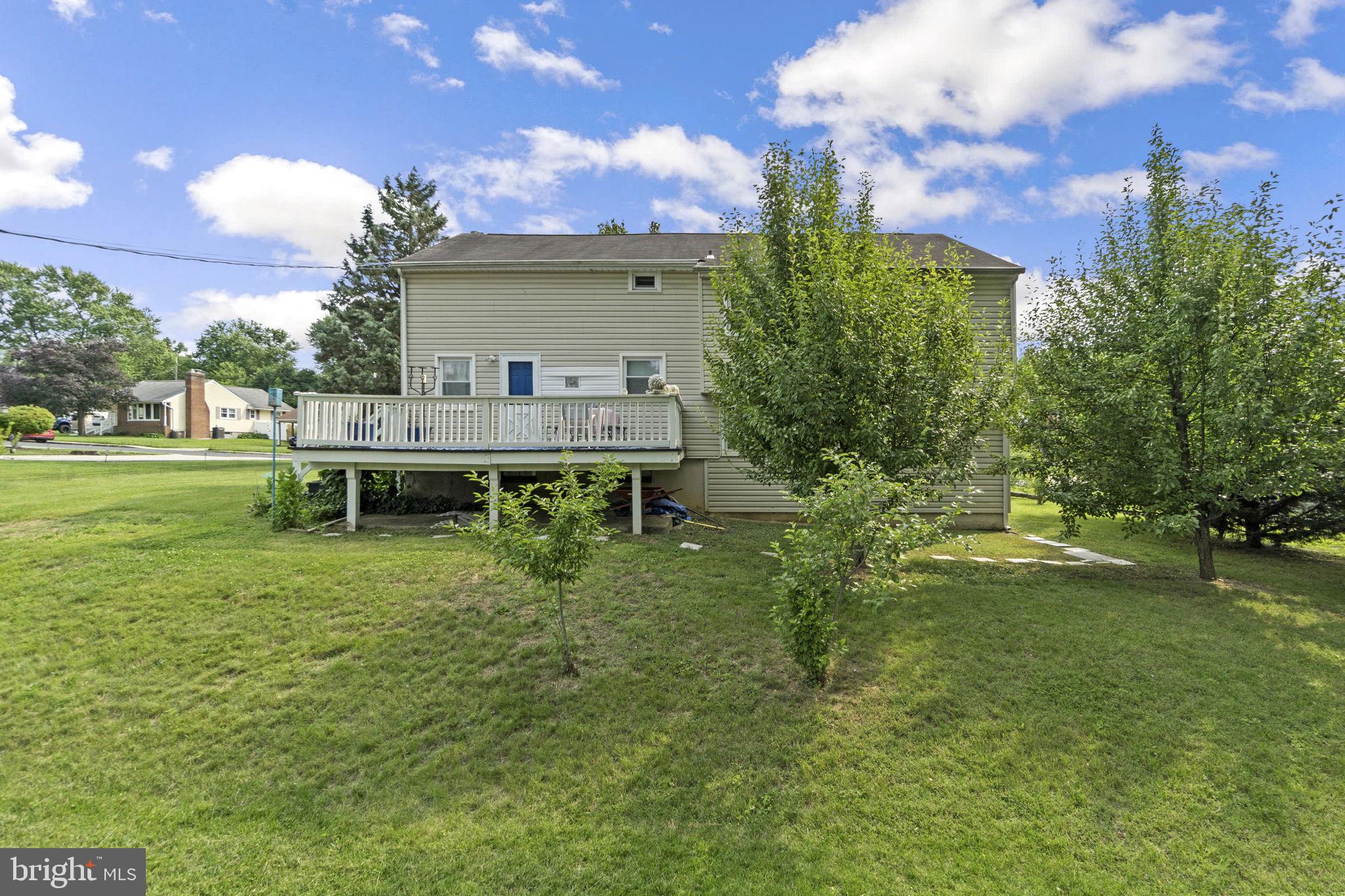 HILLSIDE ACRES - Residential