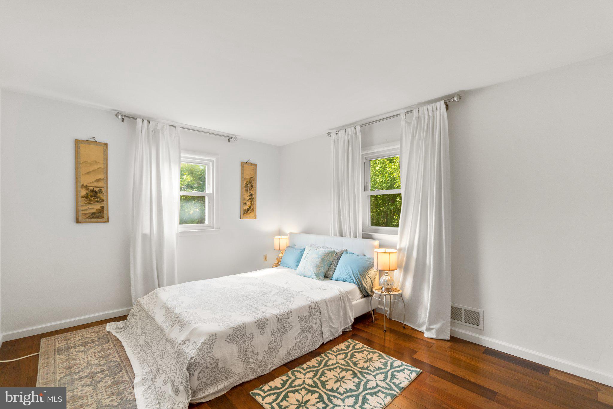 HILLSIDE ACRES - Residential