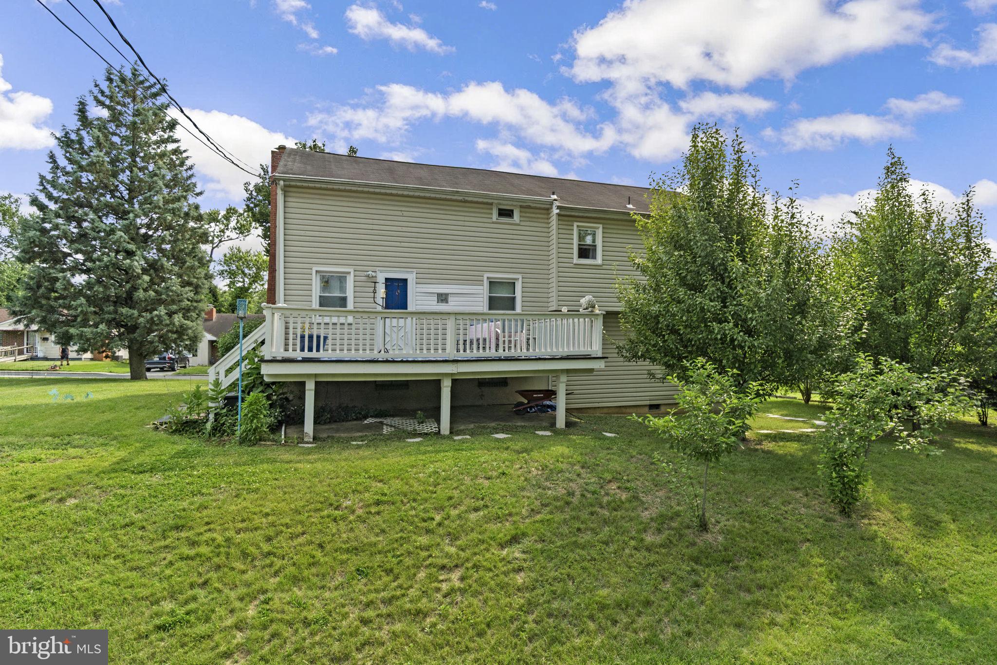 HILLSIDE ACRES - Residential