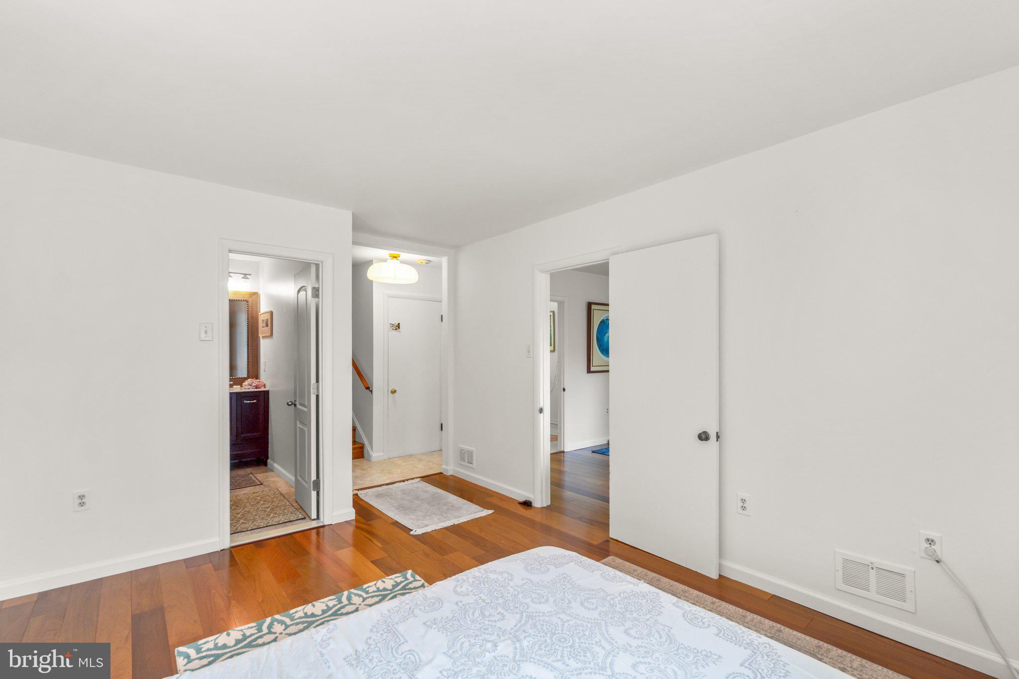 HILLSIDE ACRES - Residential