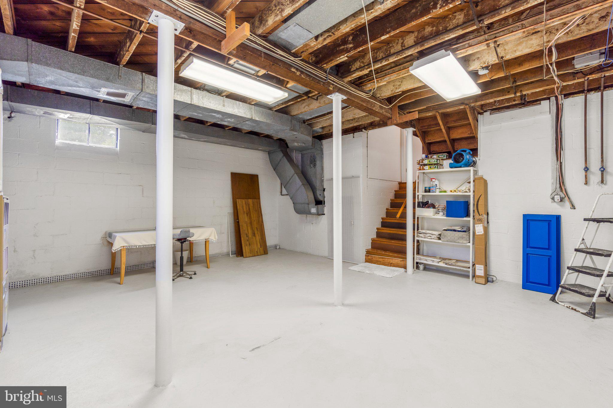 HILLSIDE ACRES - Residential