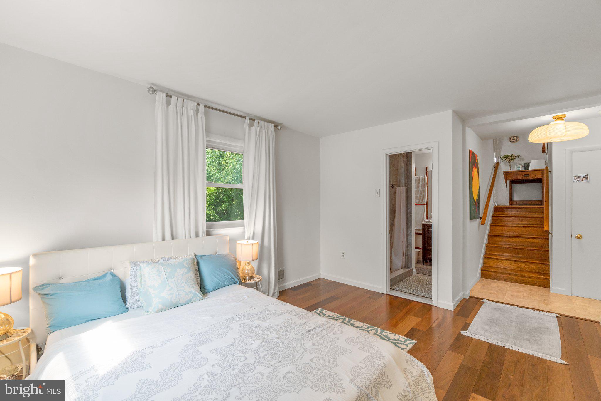 HILLSIDE ACRES - Residential