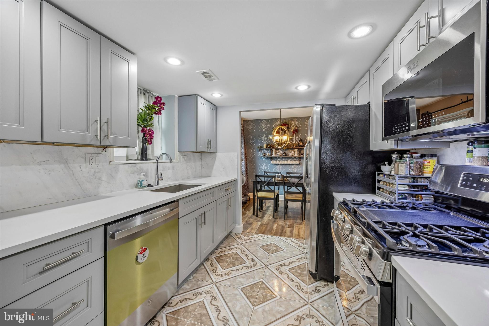 LIBERTY ESTATES - Residential