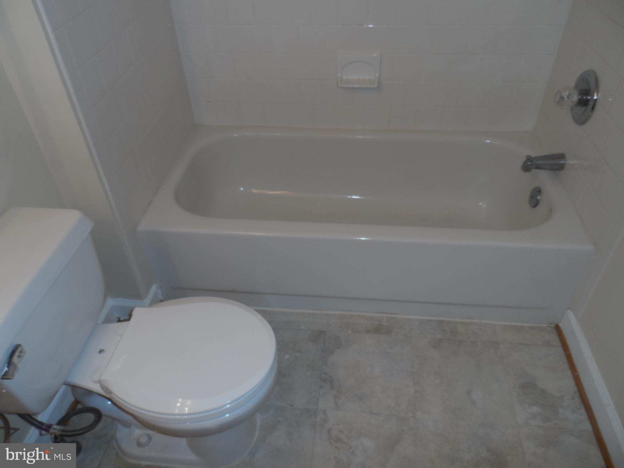 BRINKLEY OVERLOOK - Residential Lease