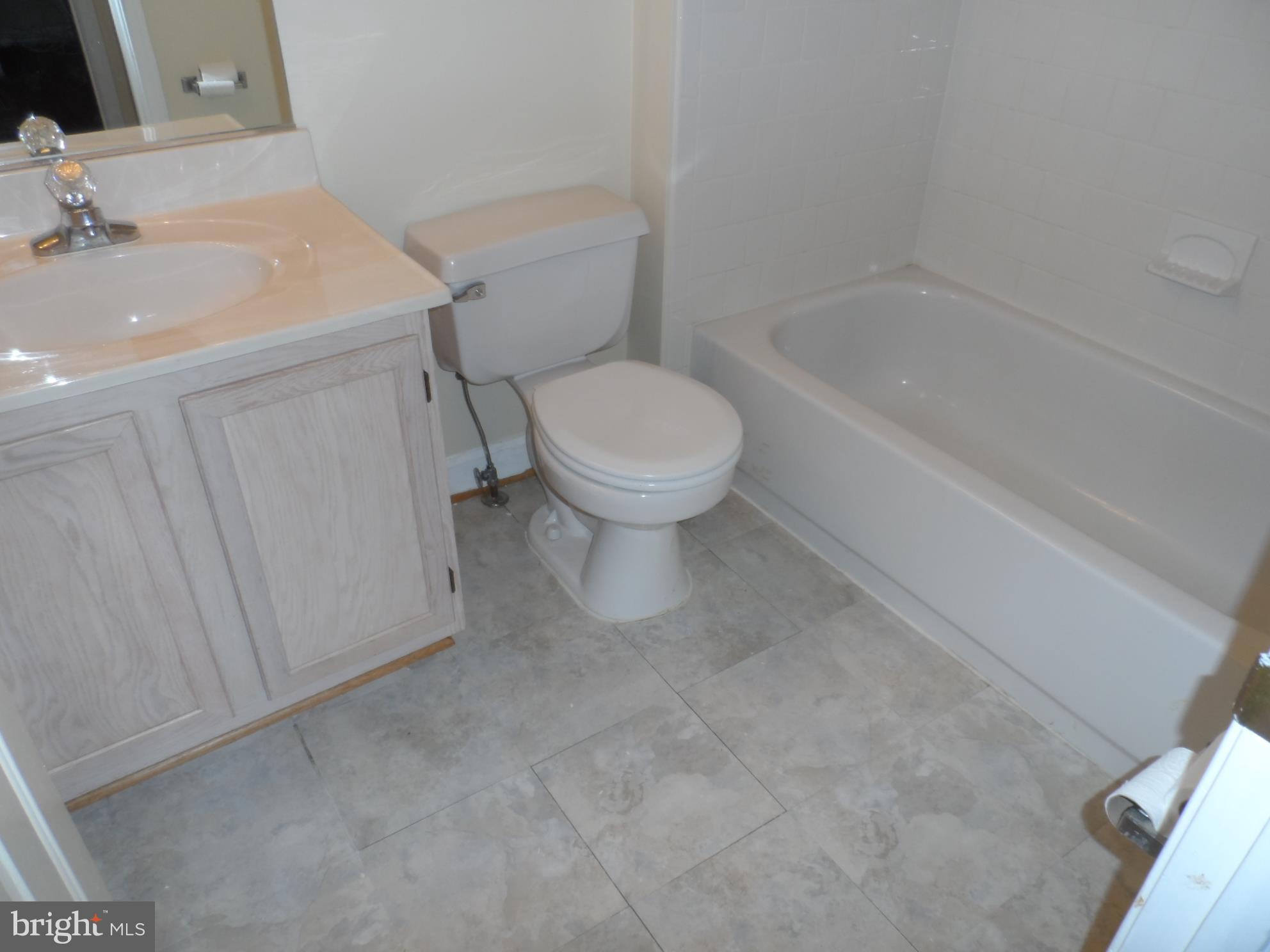 BRINKLEY OVERLOOK - Residential Lease