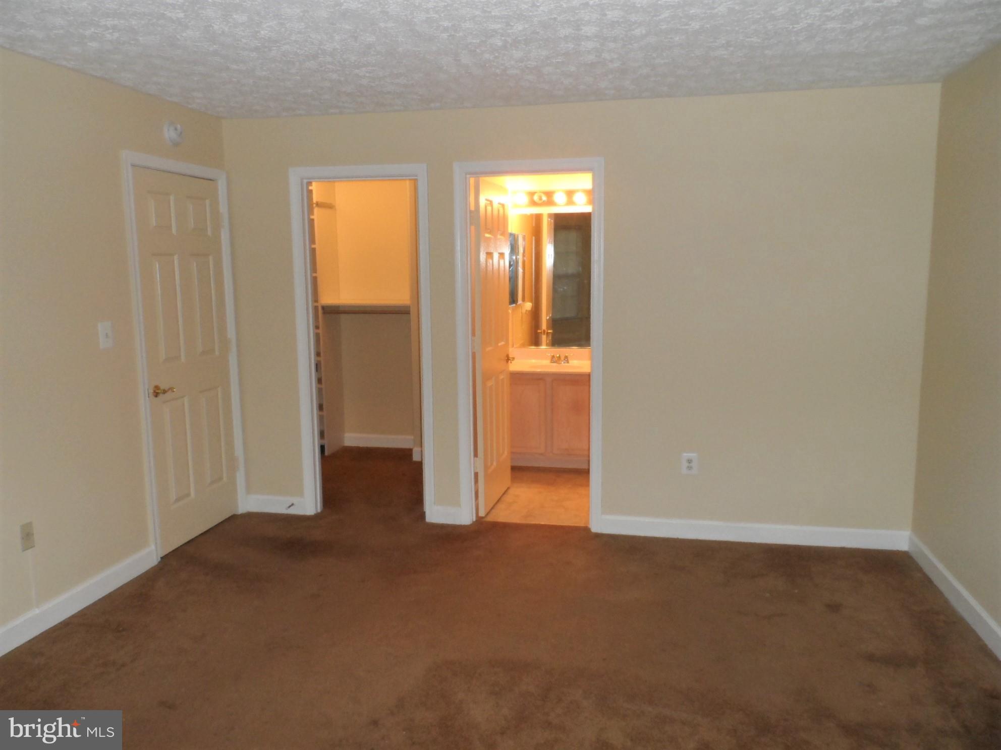 BRINKLEY OVERLOOK - Residential Lease