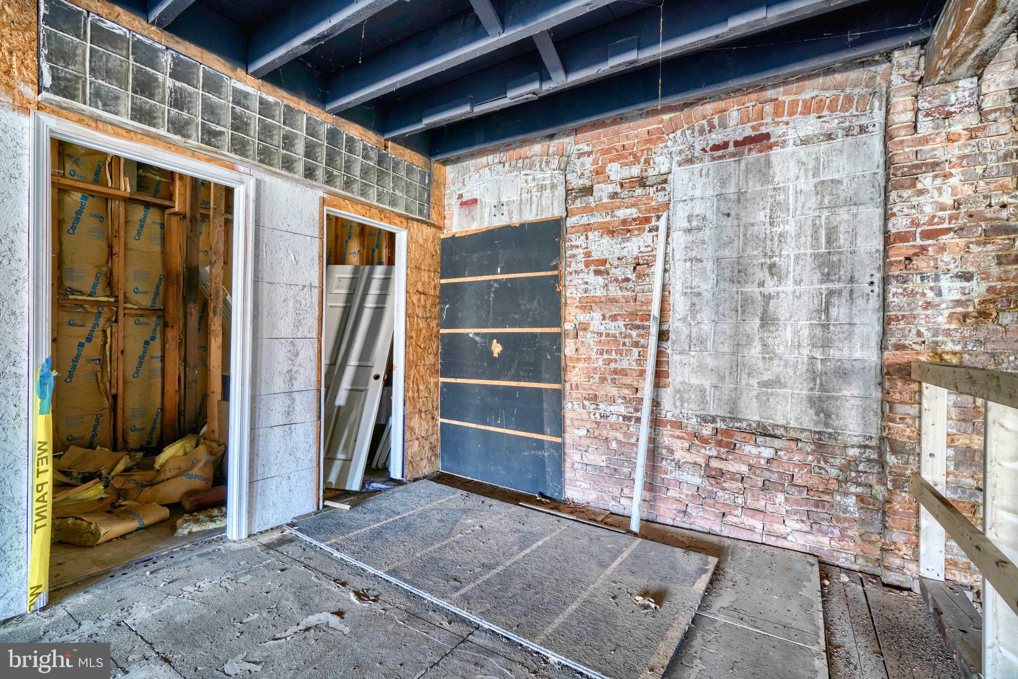 HOLLINS MARKET - Commercial Sale