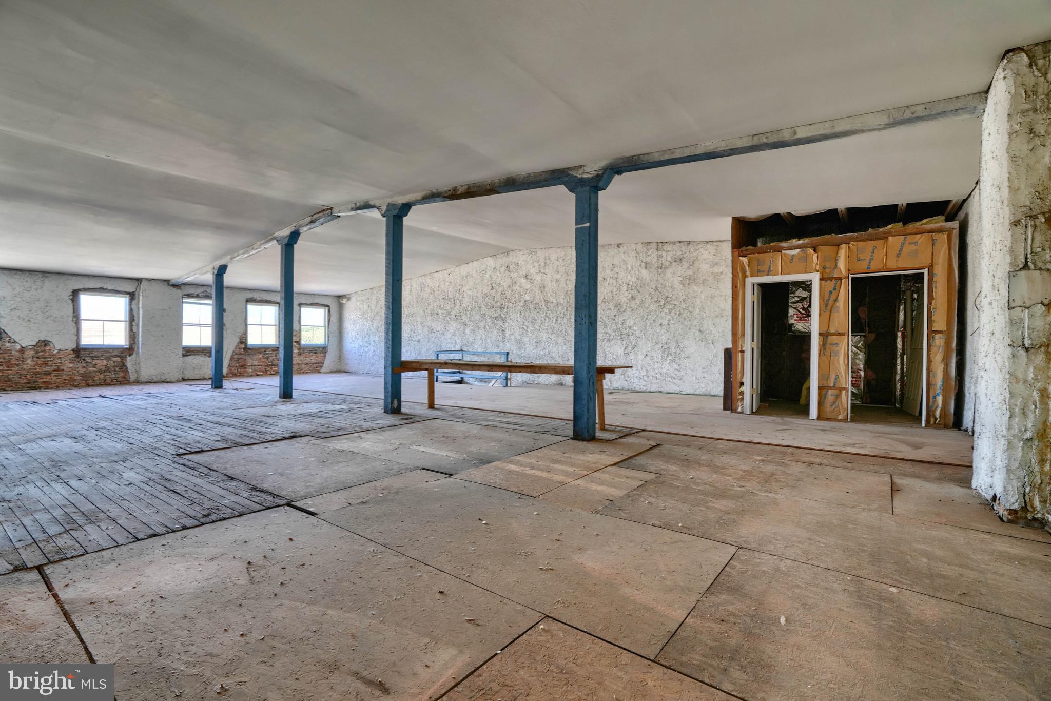 HOLLINS MARKET - Commercial Sale