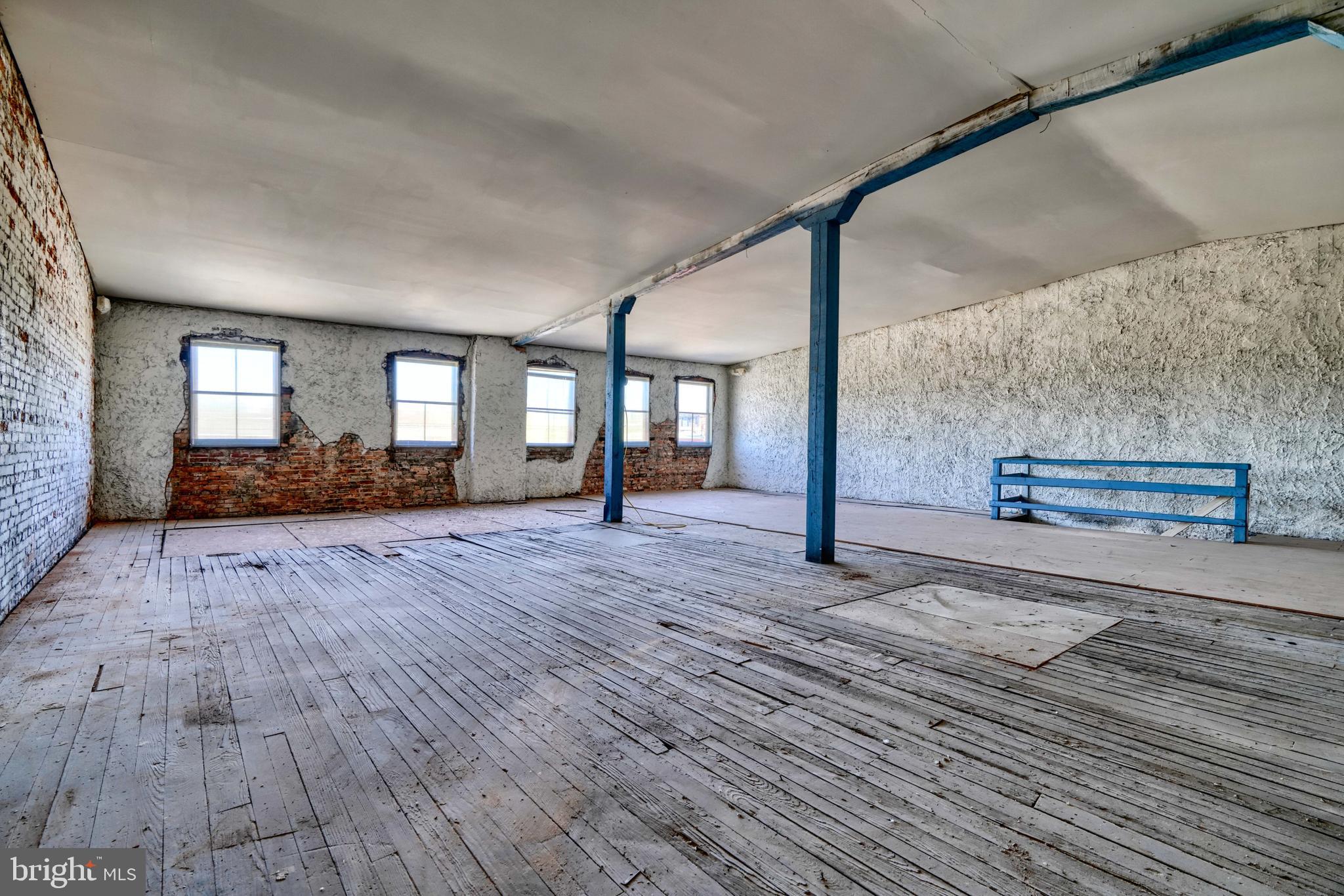 HOLLINS MARKET - Commercial Sale